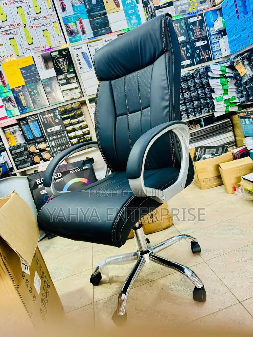 Exzecative Office Chair