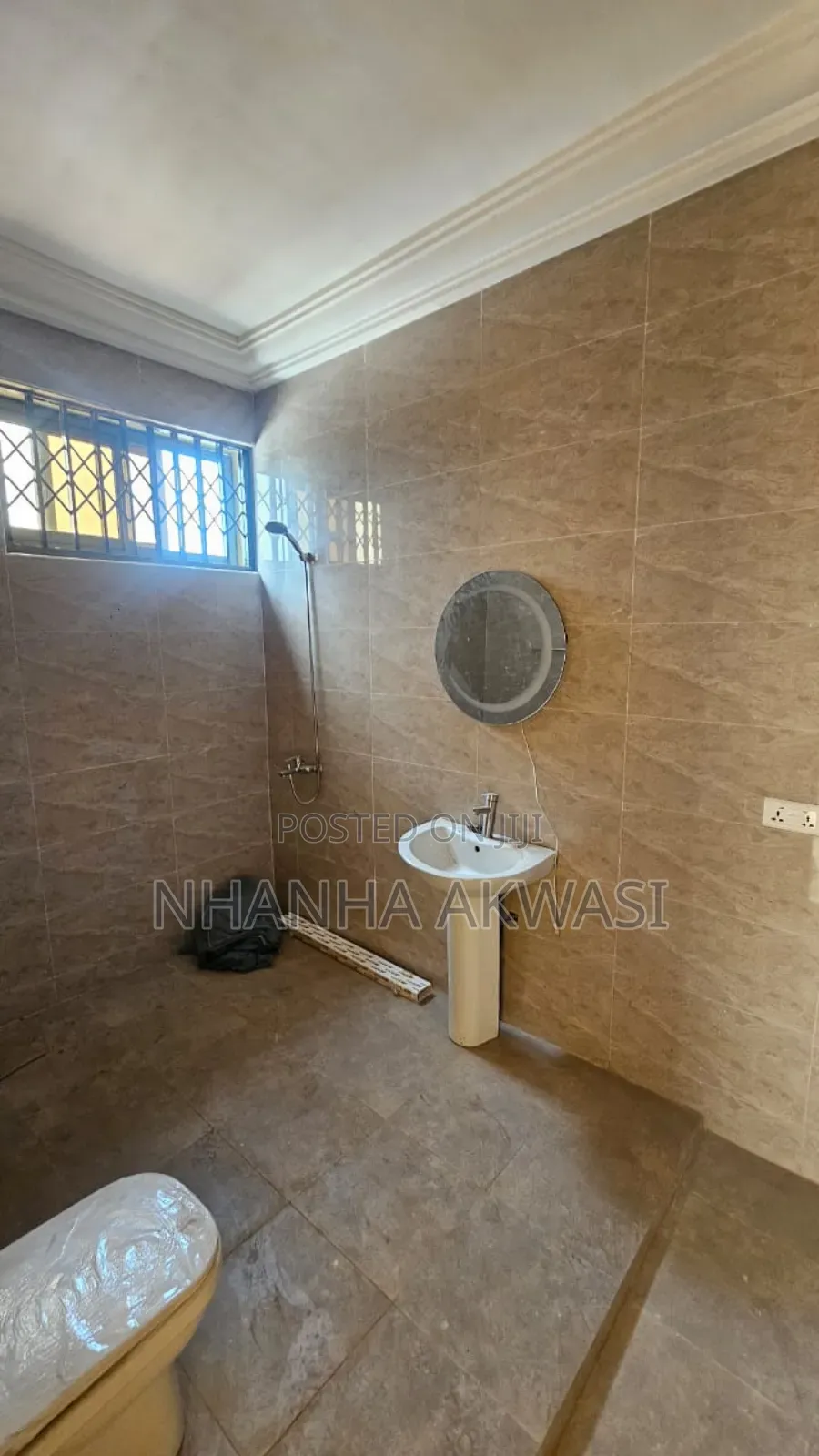 2bdrm Apartment in Lashibi Drc, Asuogyaman for rent