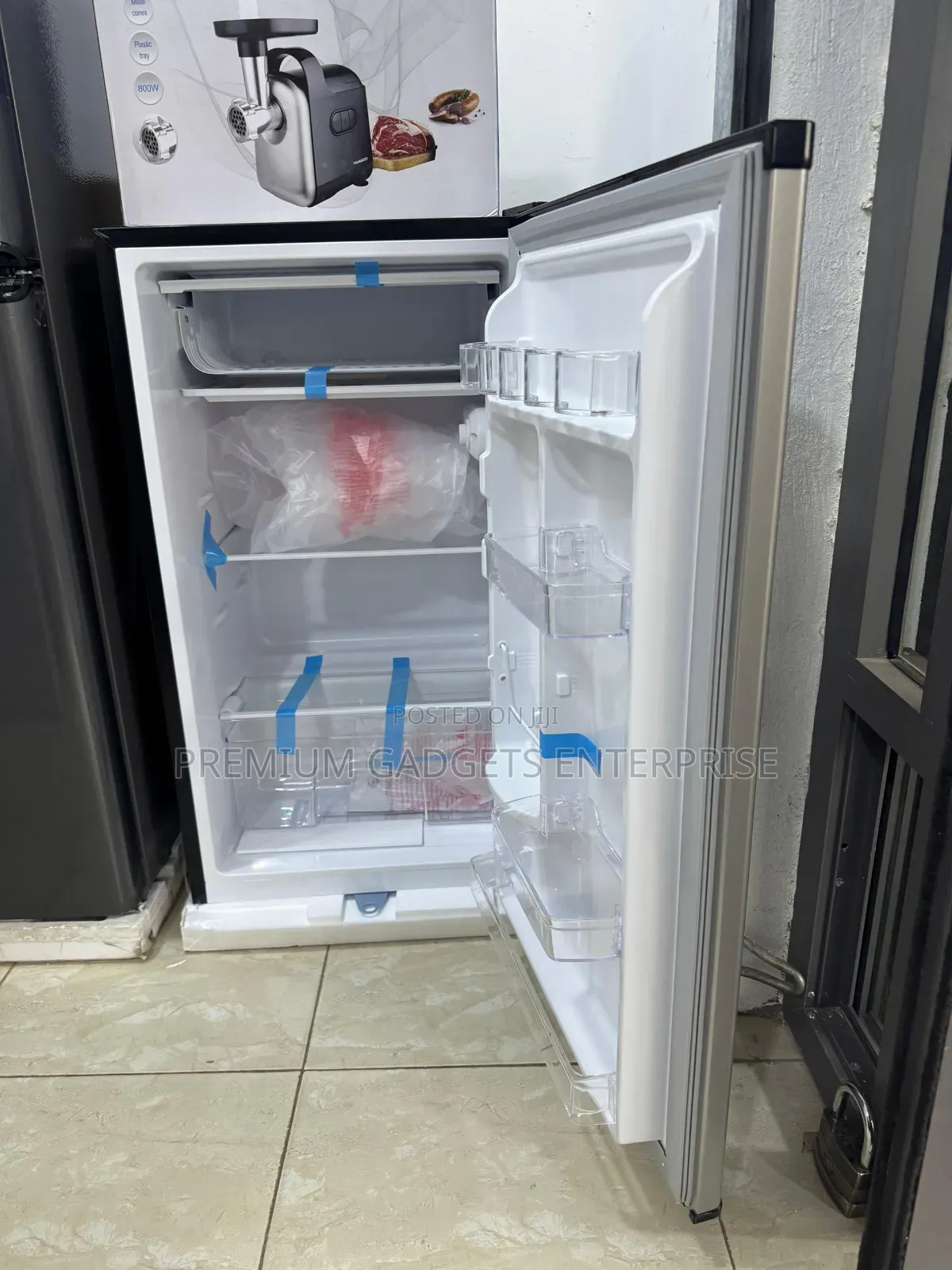 Pearl Effective And Reliable 90ltr Table Top Refrigerator