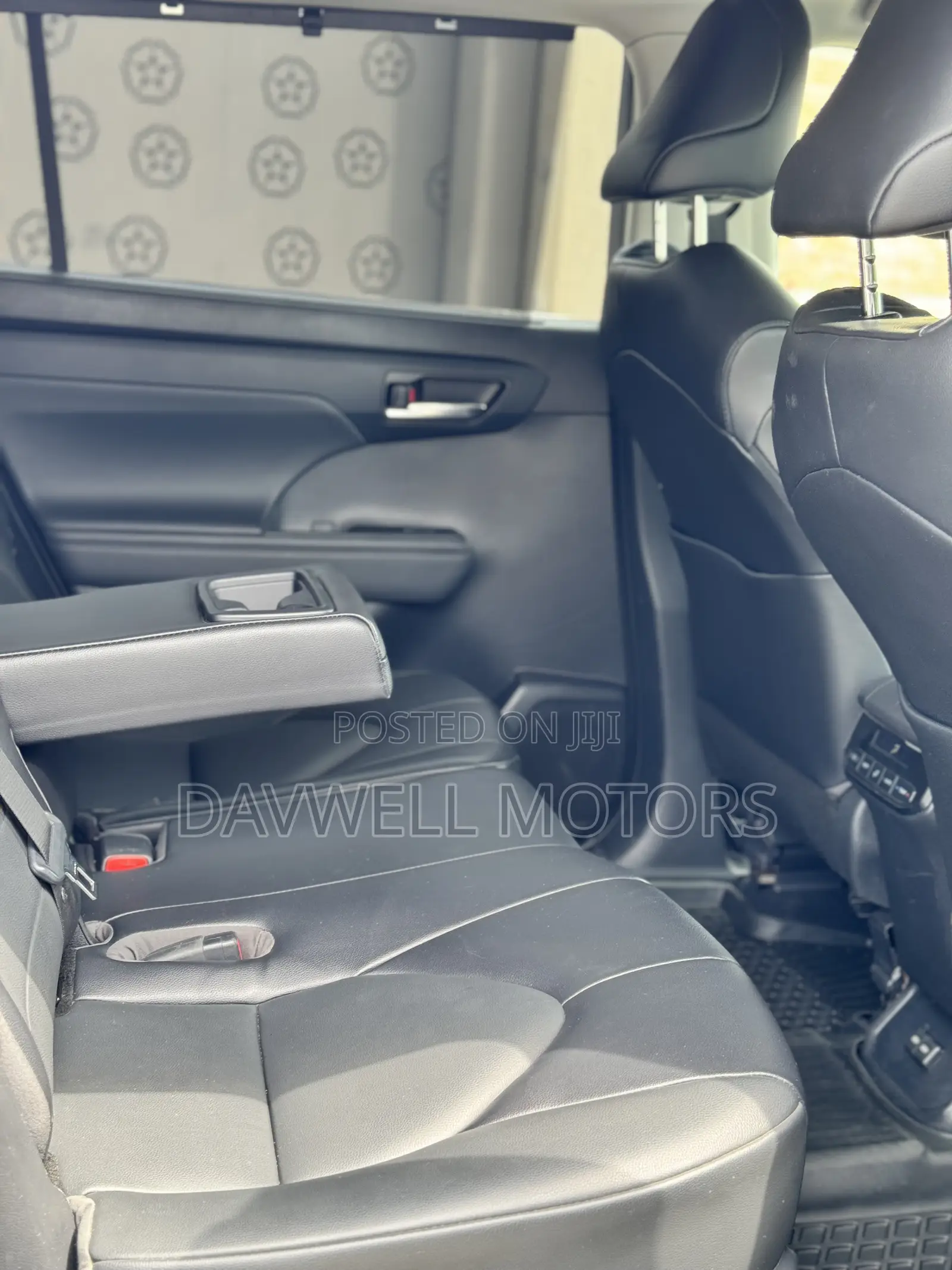 Toyota Highlander Limited 2022 Gray