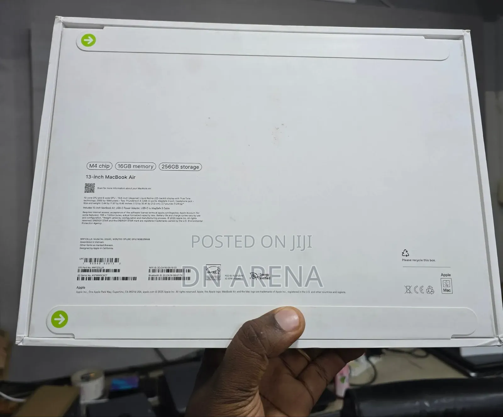 New Laptop Apple MacBook Air 16GB Apple M4 SSD 256GB
