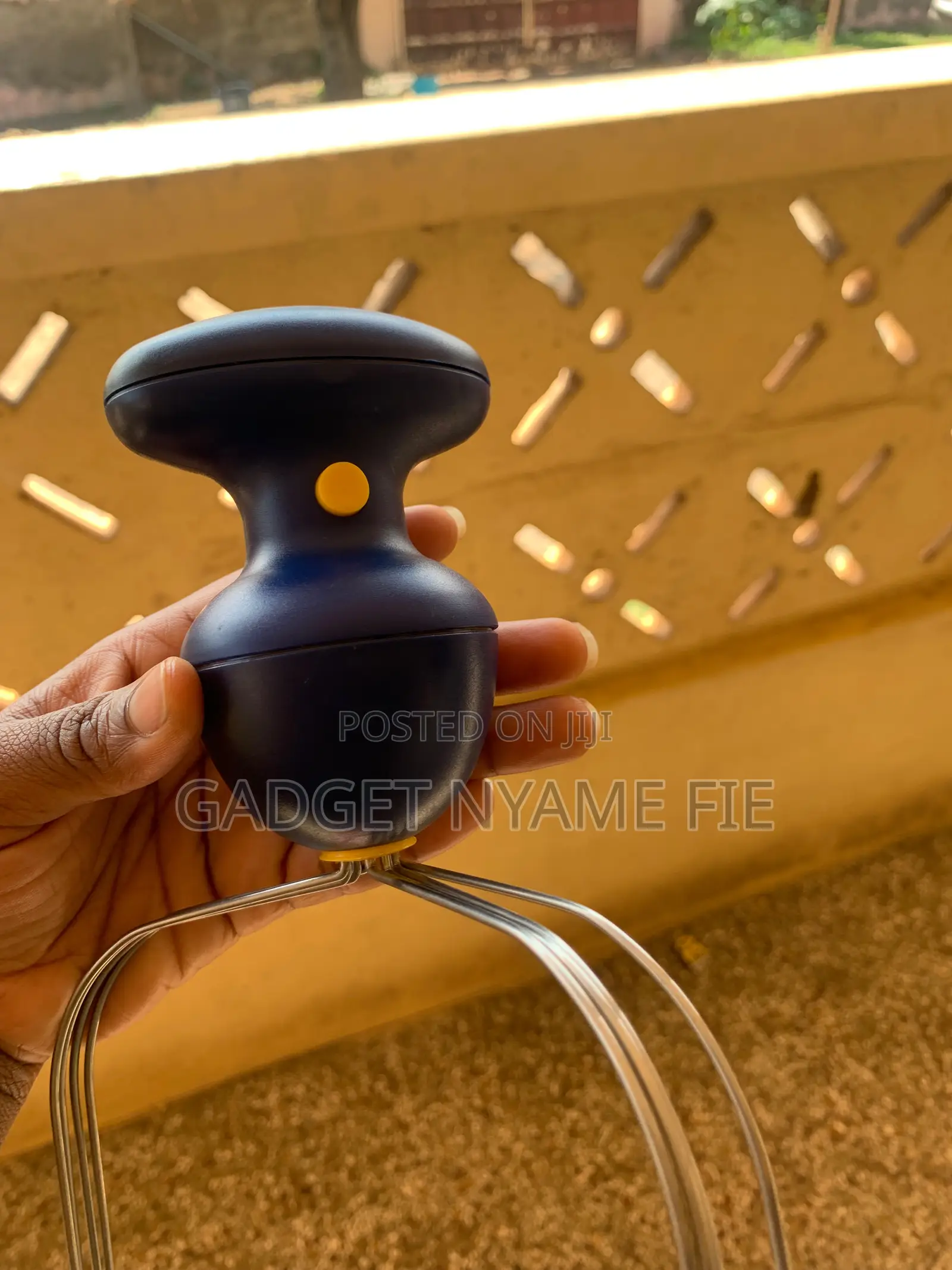 Handheld Head Massager (Battery Operated)