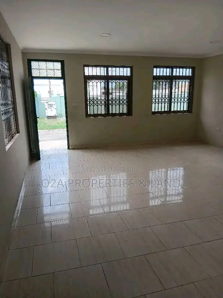 4bdrm House in Osu, Danquah Circle for rent