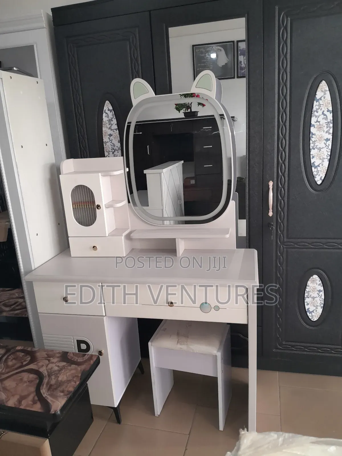 Glam Beauty Dressing Mirror