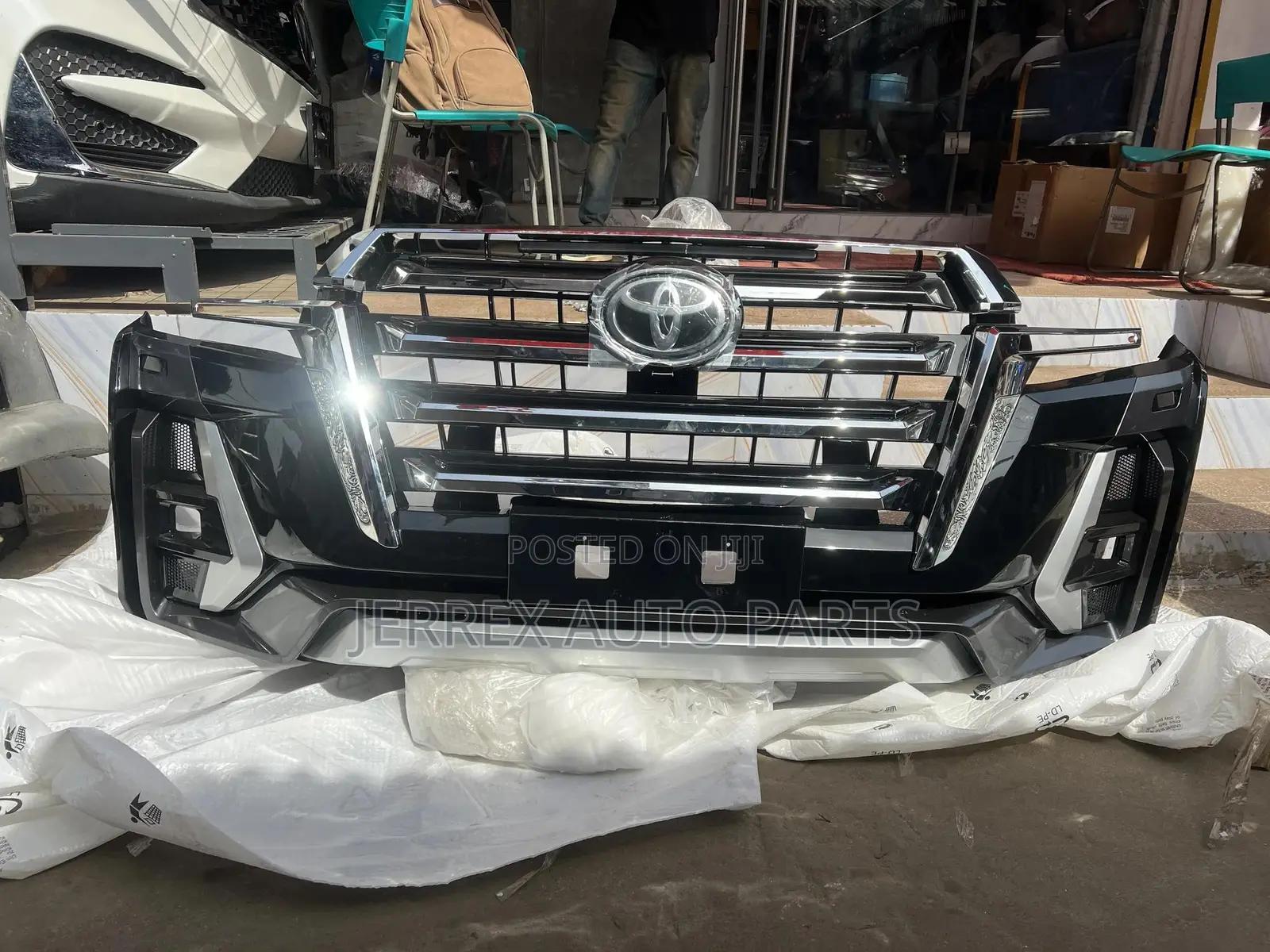 Toyota Land Cruiser 2016-2021 Complete Bumper