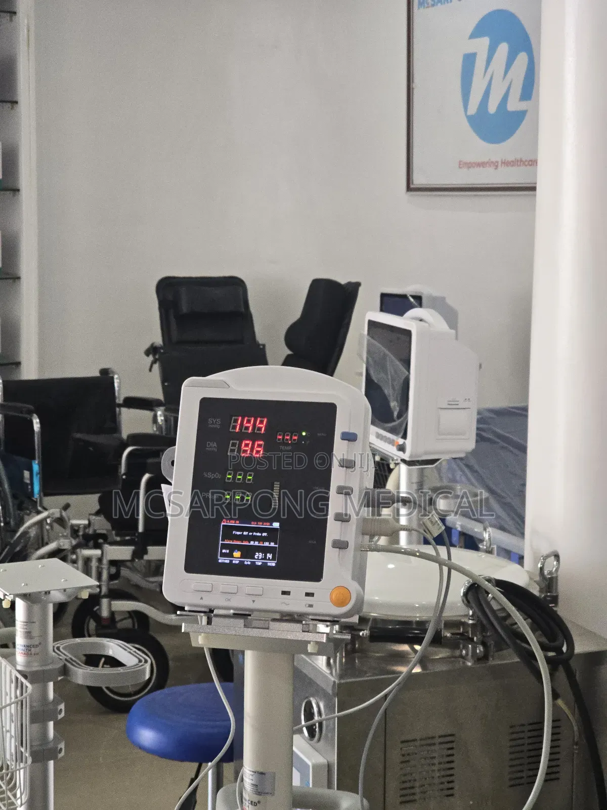Patient Vital Signs Monitor