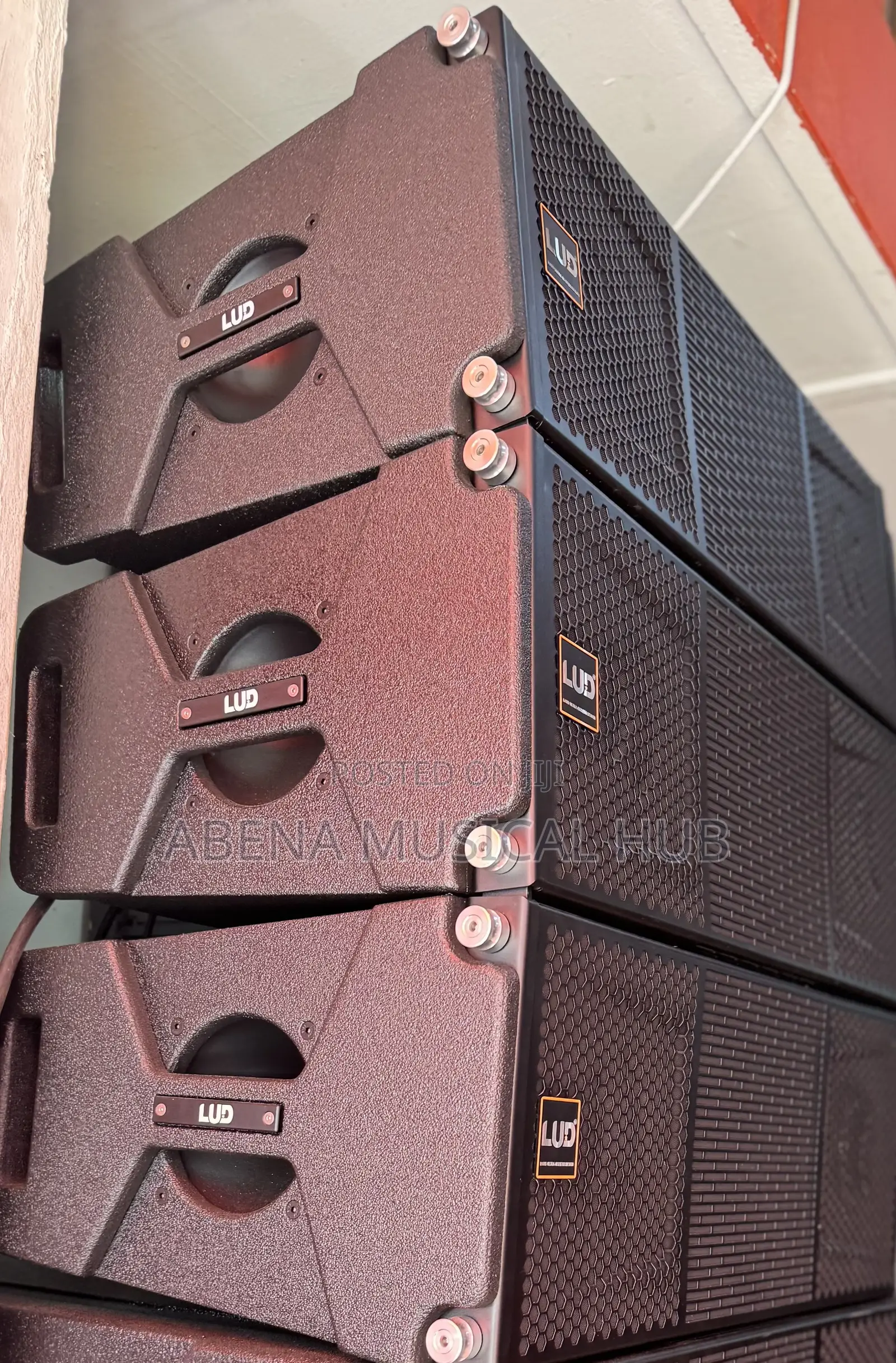 Line Arrays Speaker 3 Piece With Single Bass (Lud)10 Inches