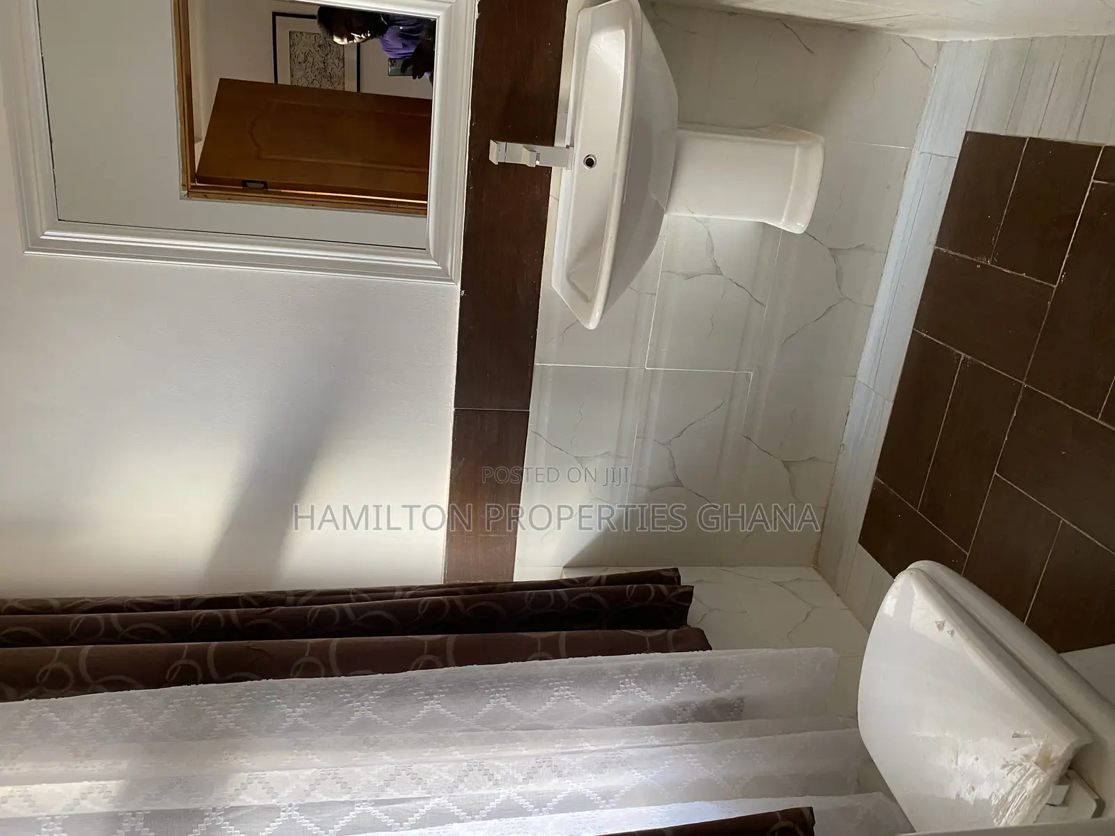 3bdrm Townhouse / Terrace in Adjiringano, School Junction for rent