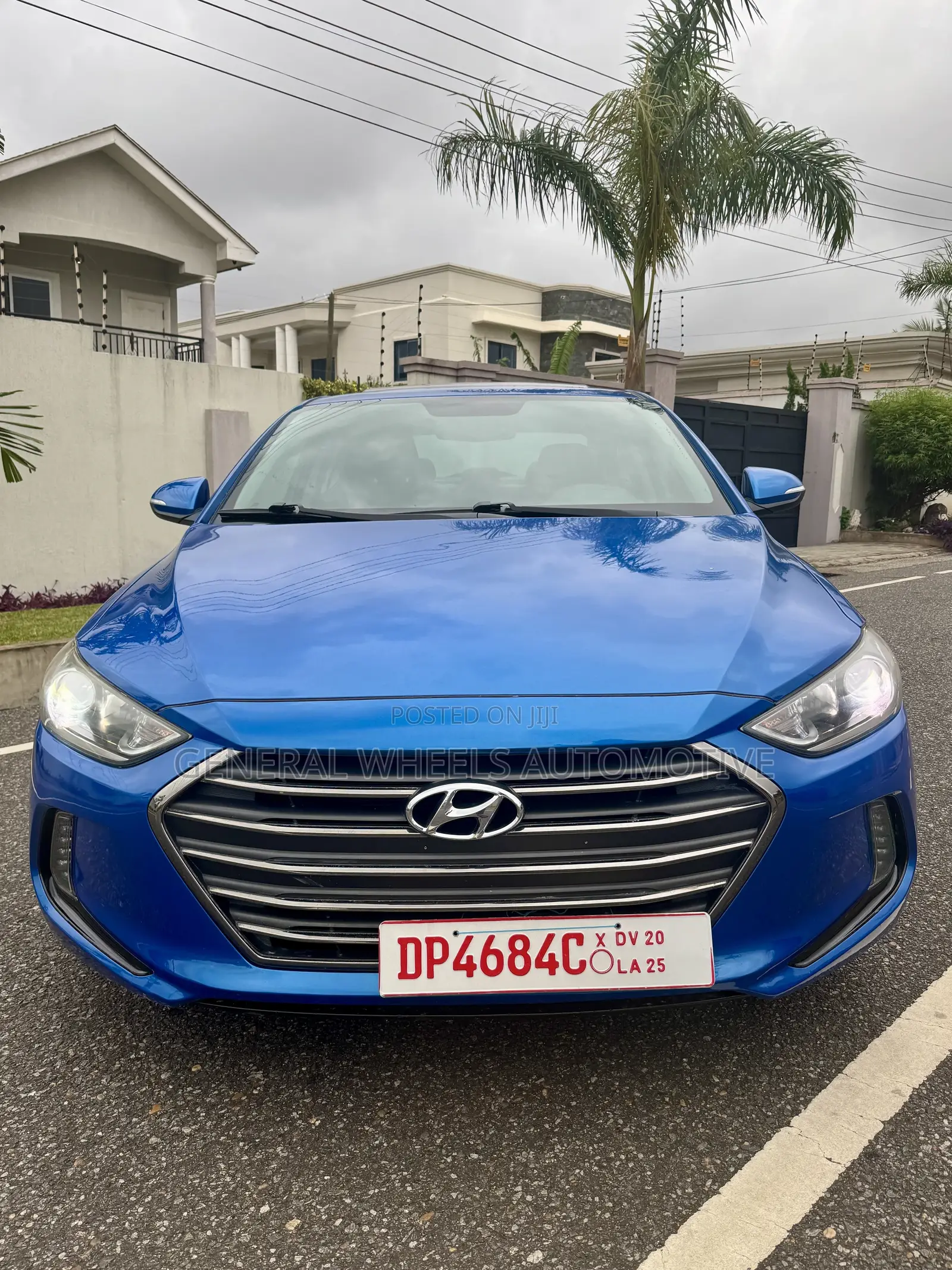 Hyundai Elantra Limited Sedan FWD (2.0L 4cyl 6A) 2017 Blue