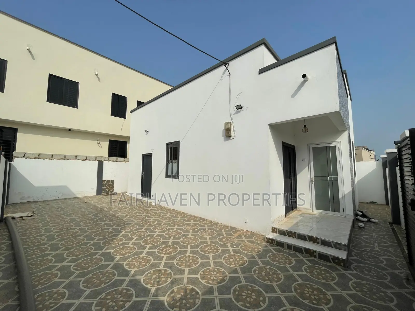 2bdrm House in Lashibi for sale