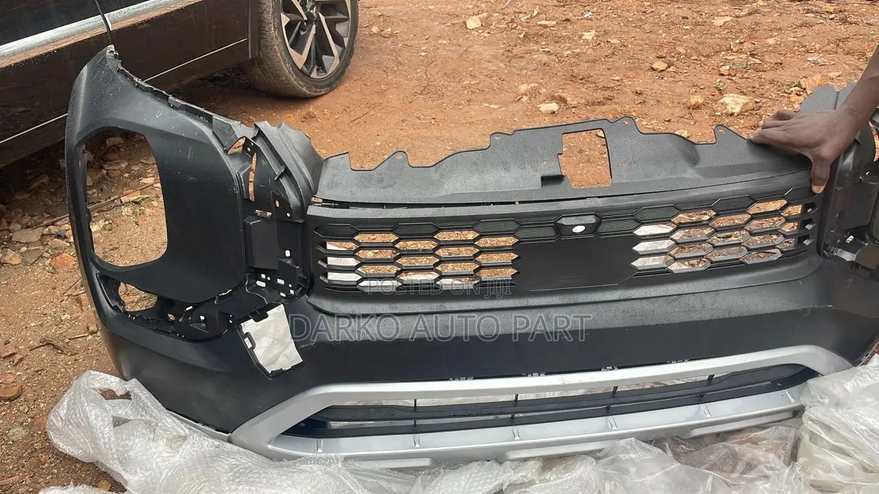 Mitsubishi Outlander 2023-202 Bumper and Headlight