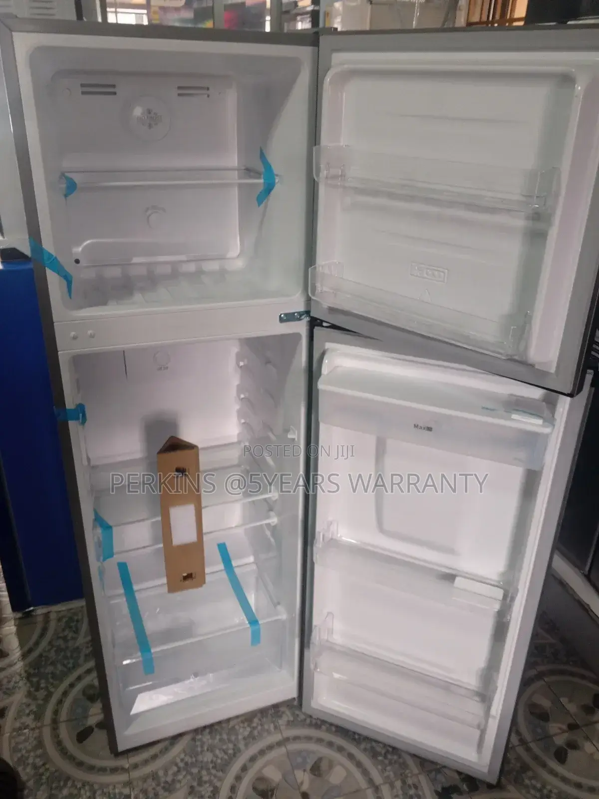 Combative Roch Fridge Freezer RFR-310dtw-B System Set
