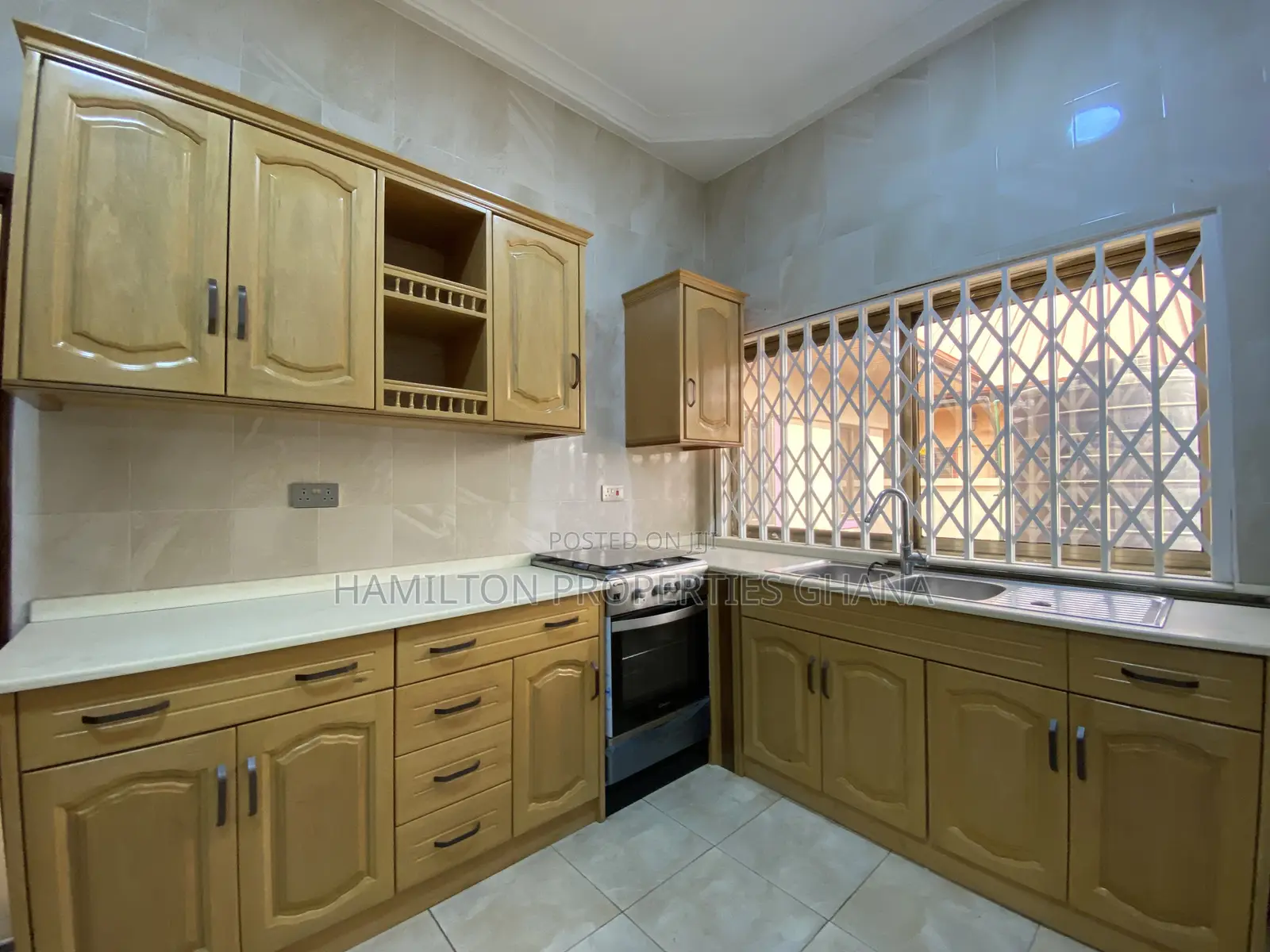 3bdrm House in Trassaco Villa, Adjiriganor for rent