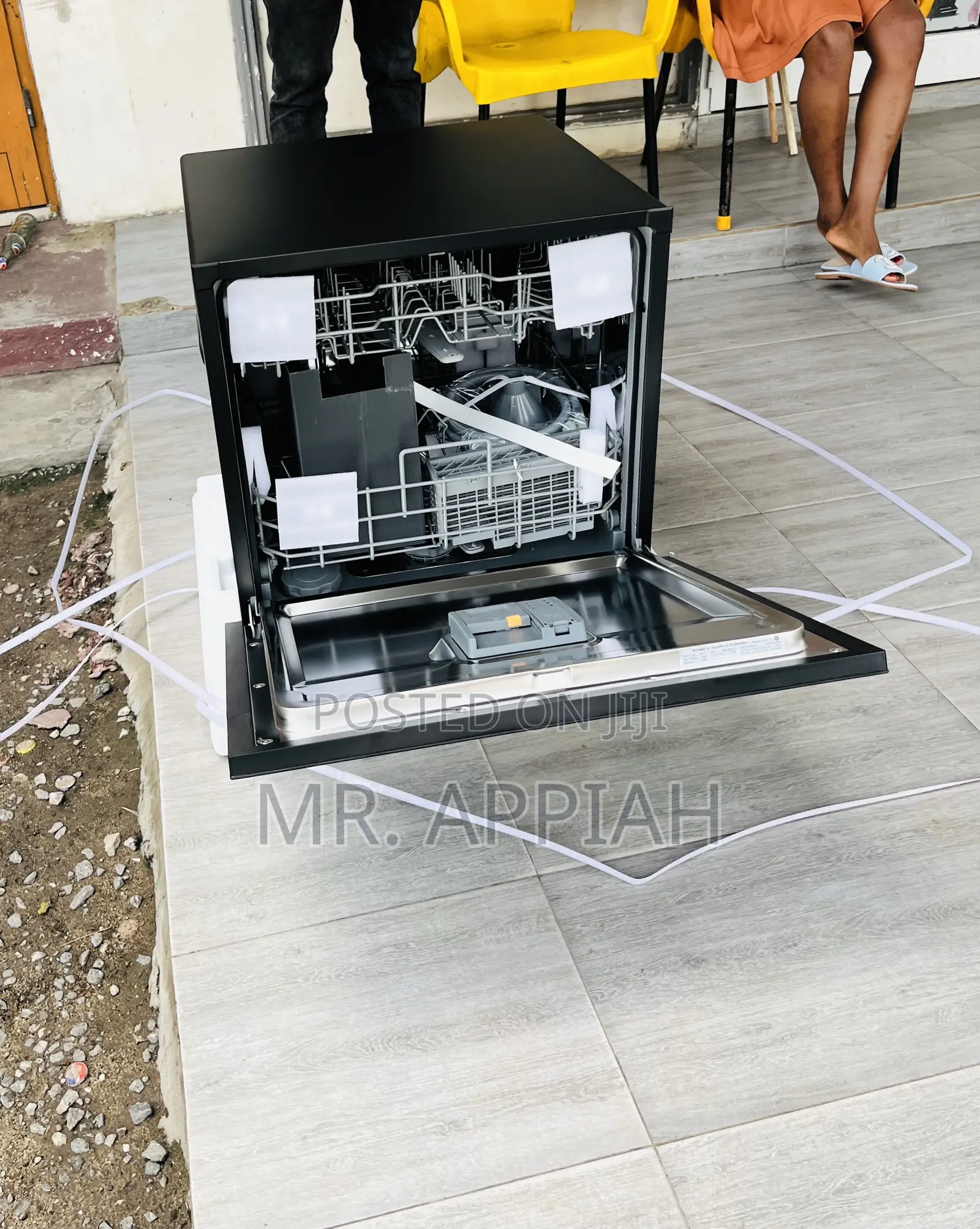 Premium Quality Kenwood in Built Electric Dishwasher(Black)