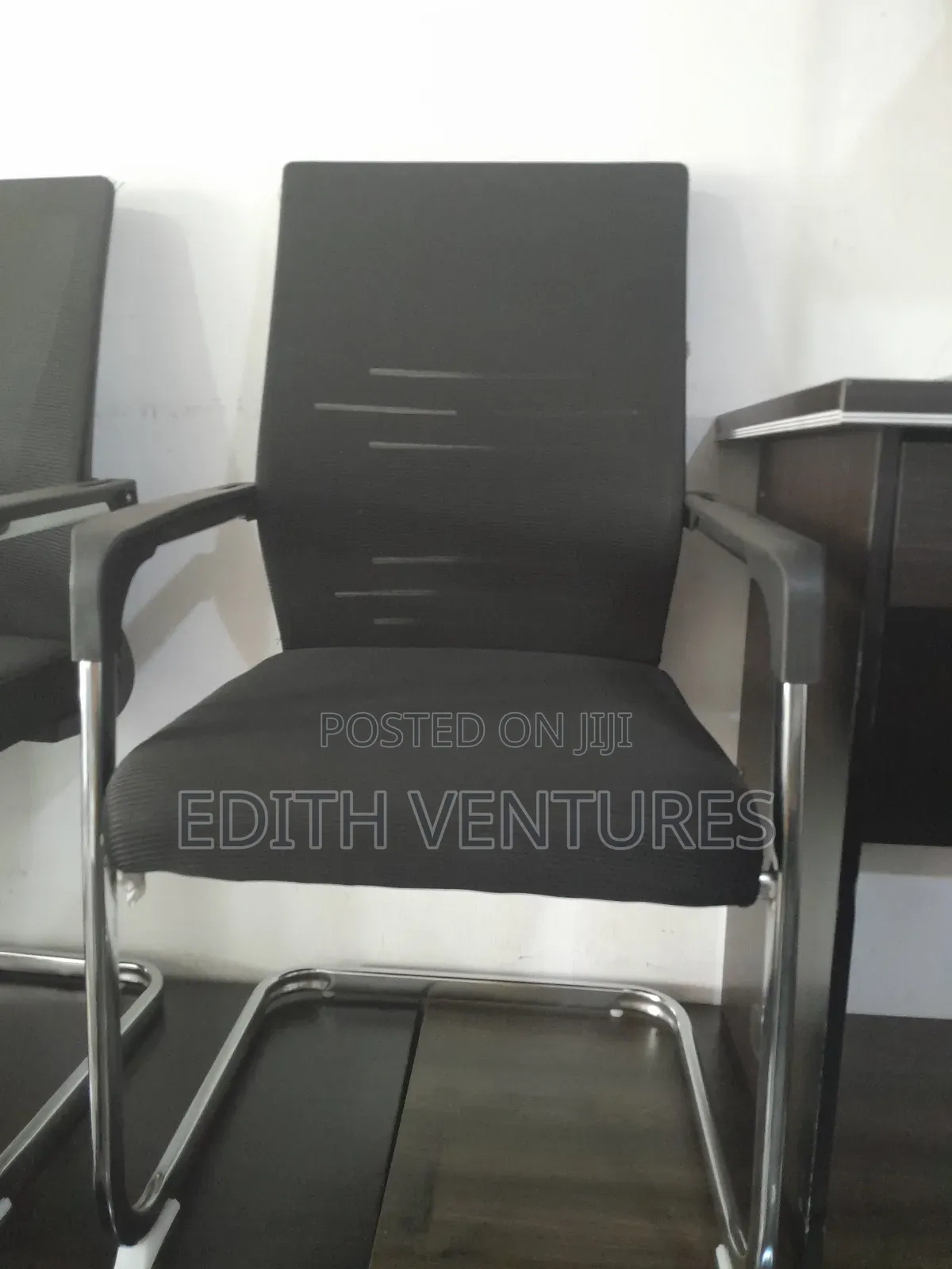 Visitor's Chair( High Qualityfoam)