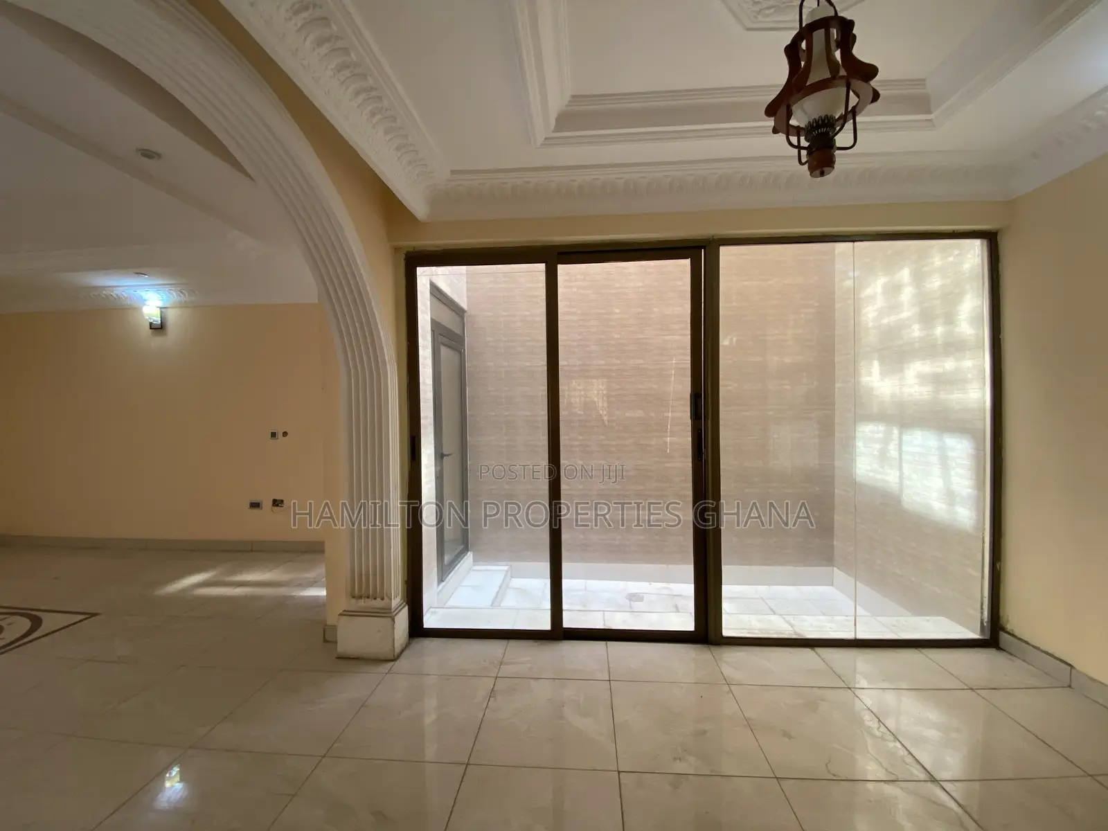 3bdrm Apartment in Papas Pizza, East Legon for rent