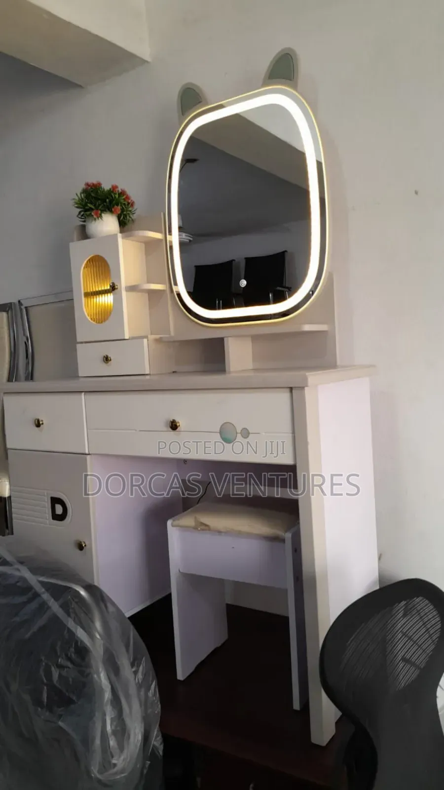 Glam Beauty Dressing Mirror