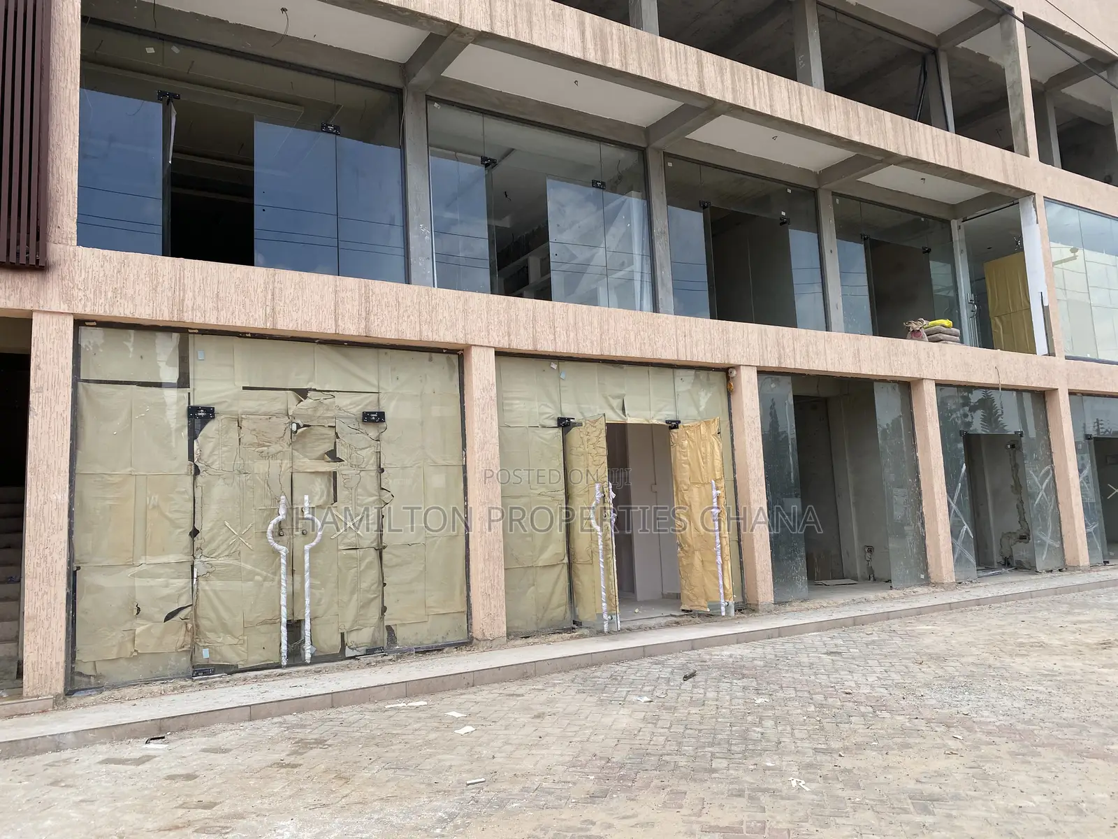 Busy Shops for Rent East Legon 5th Square