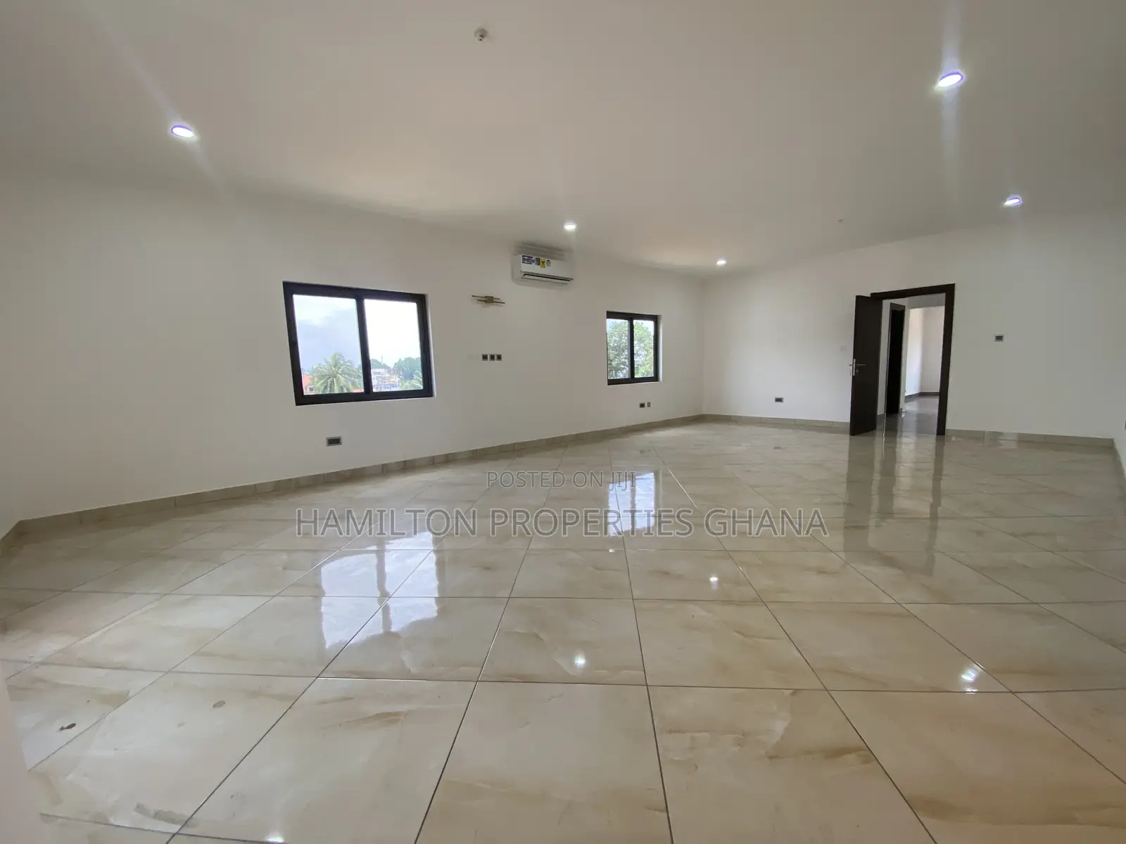 5bdrm Mansion in East Legon Bvld 4 for rent