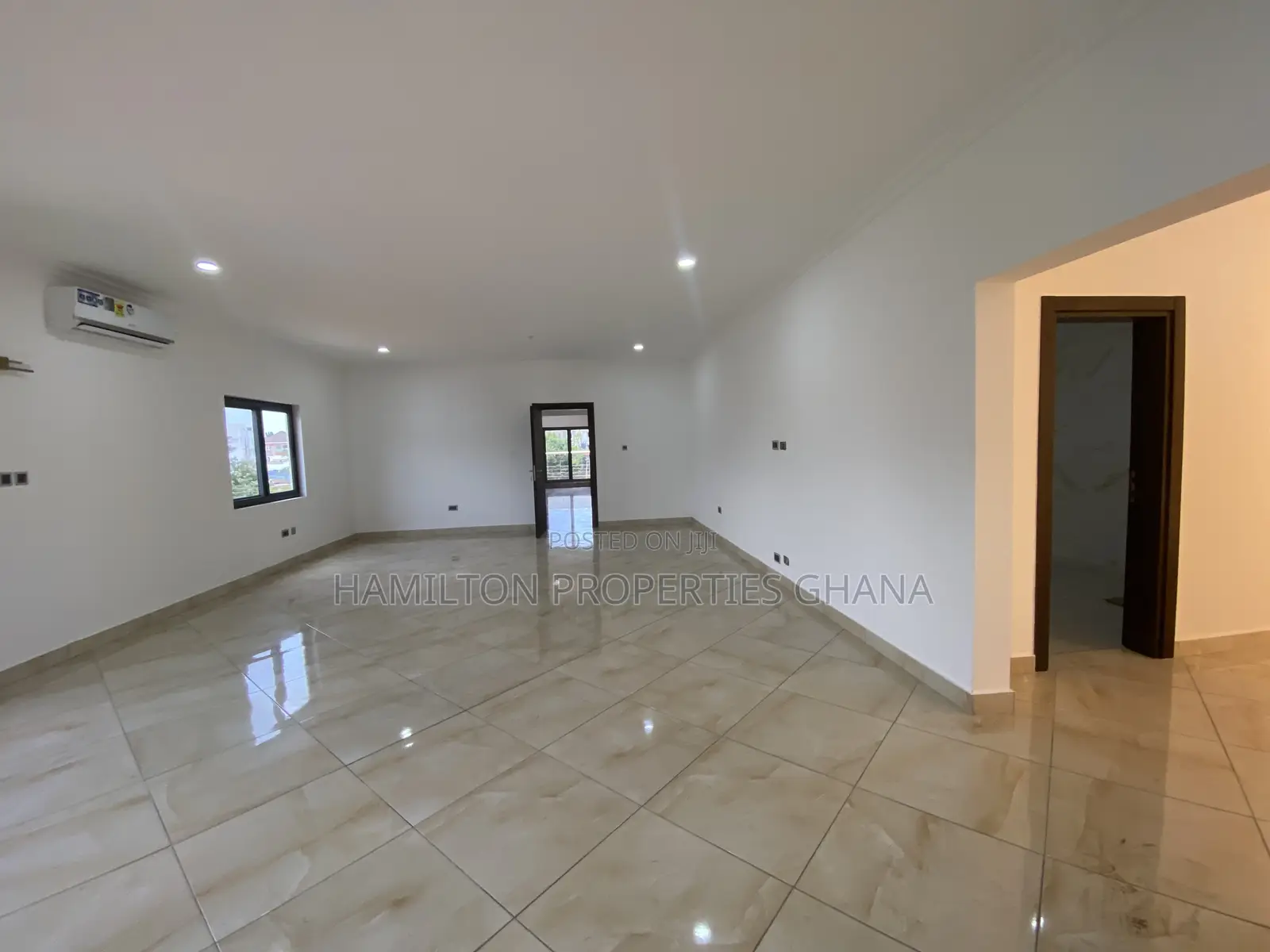 5bdrm Mansion in East Legon Bvld 4 for rent
