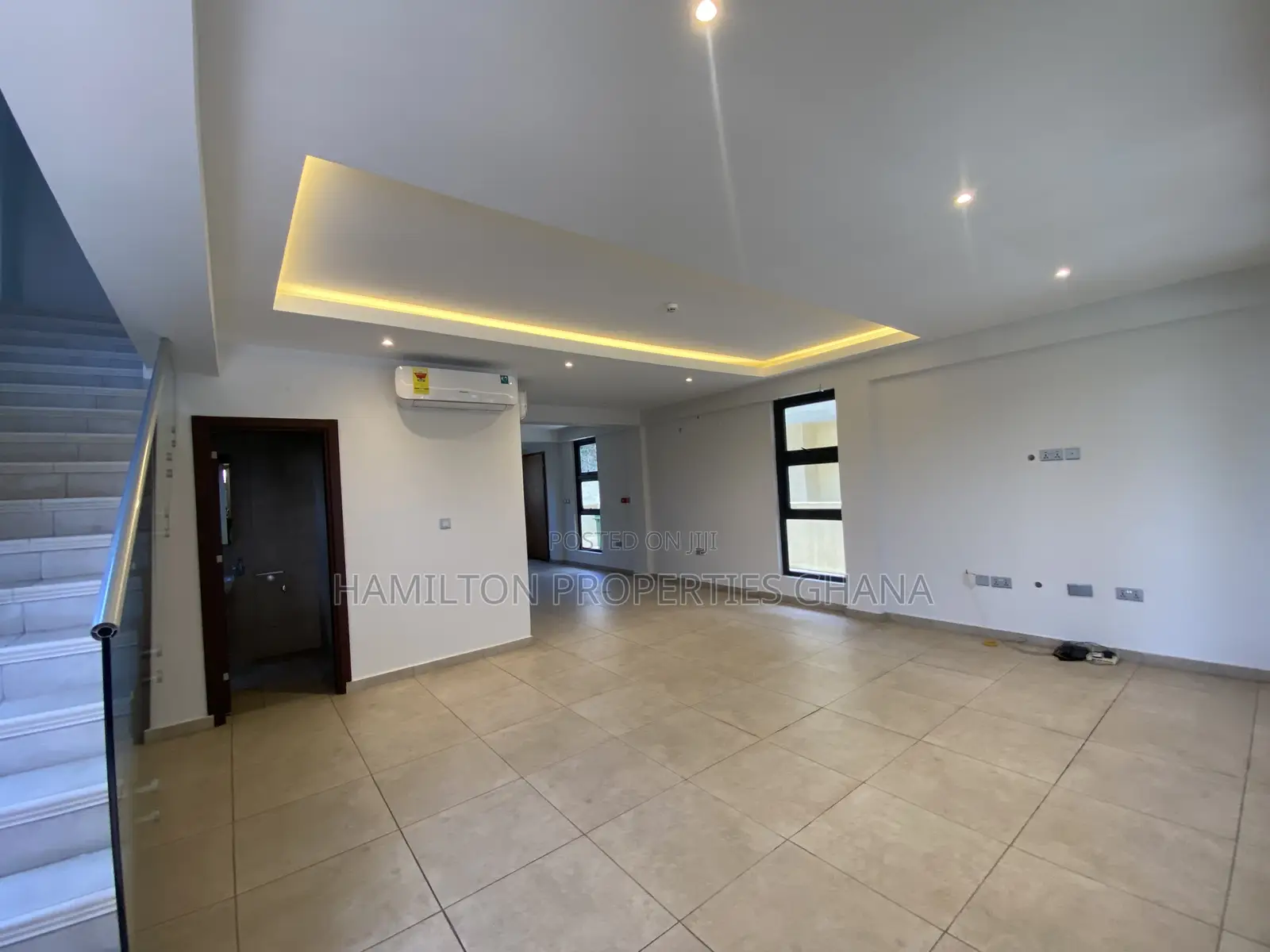 3bdrm Townhouse / Terrace in Lagos Avenue, East Legon for rent