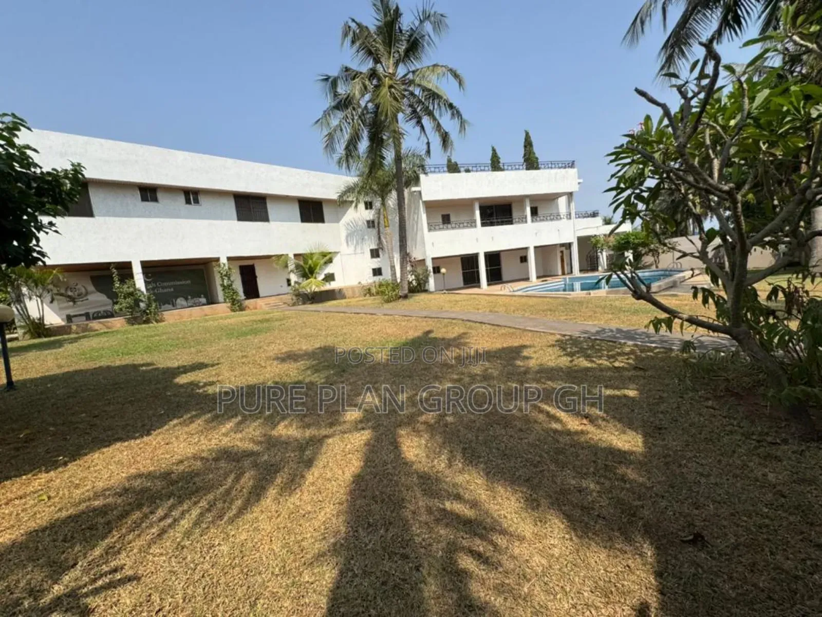 7bdrm House in Abelemkpe, Lincoln School Area for rent
