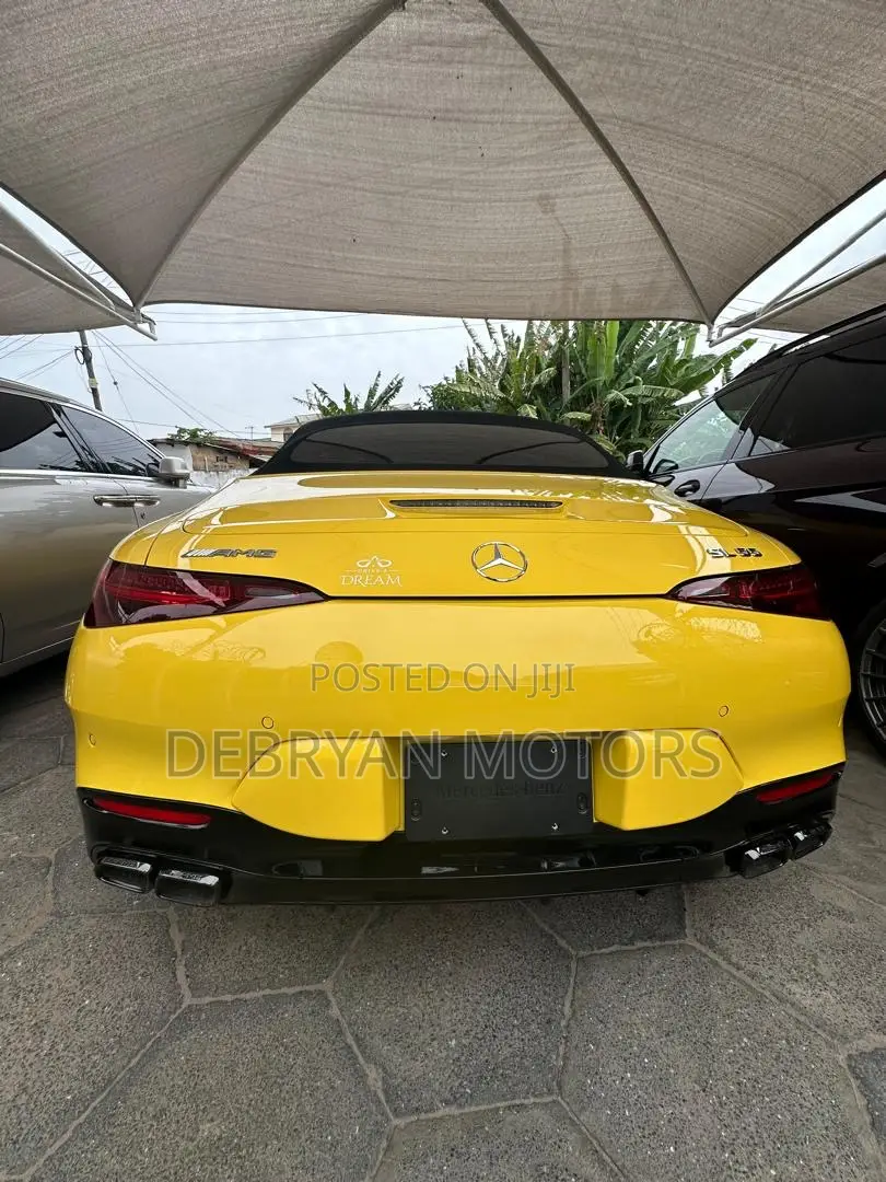 Mercedes-Benz SL-Class 2023 Yellow