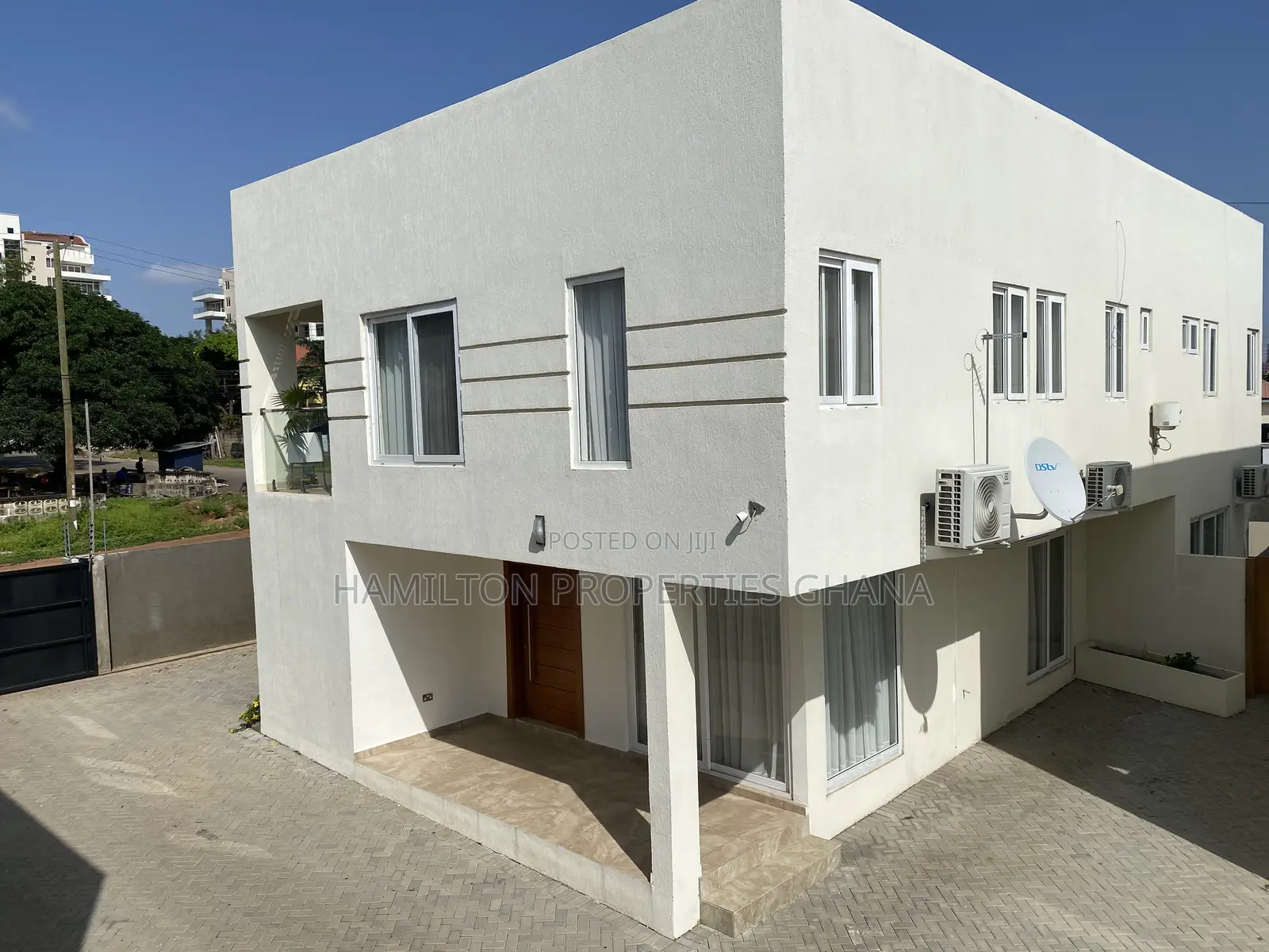 3bdrm Townhouse / Terrace in Cantonments, US Embassy Area for rent