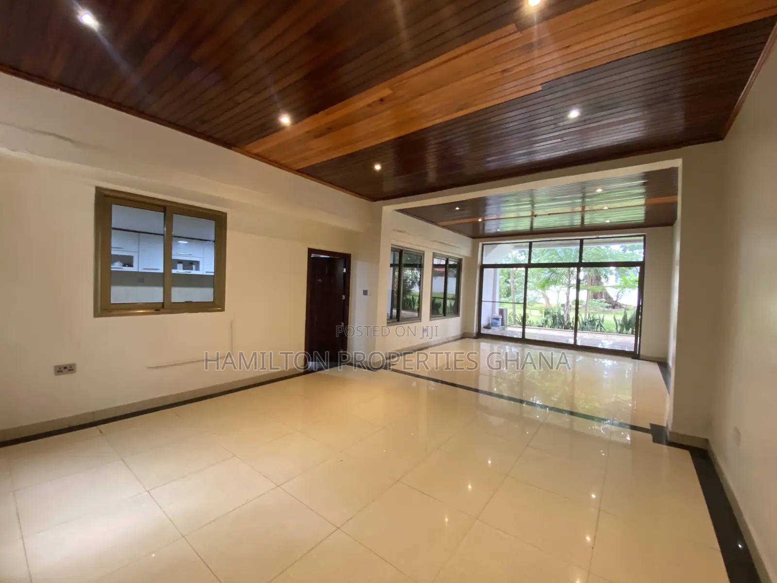 8bdrm Farm House in Cantonments, US Embassy Area for rent