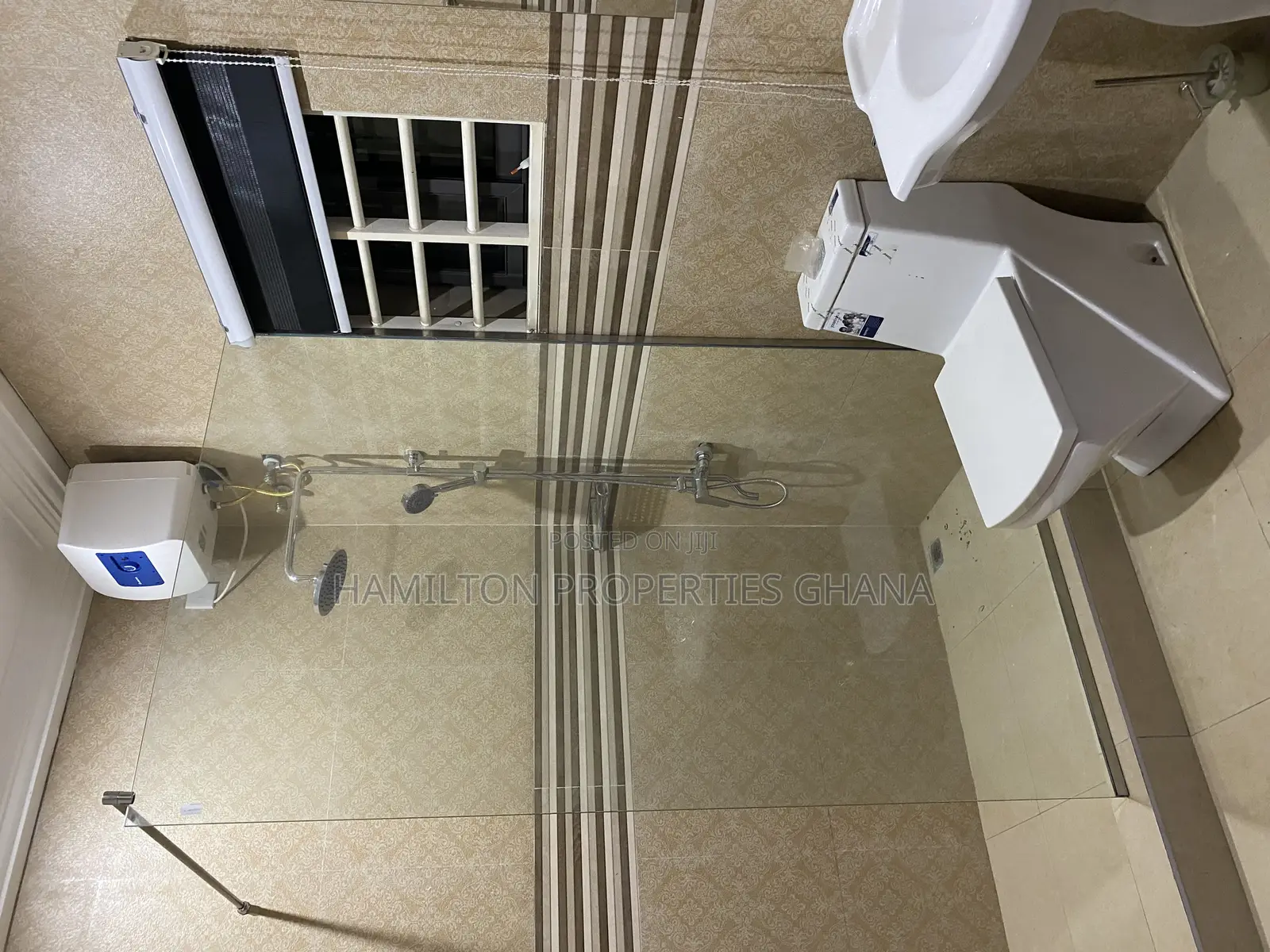 3bdrm Apartment in Agbogba, School Park Area for rent