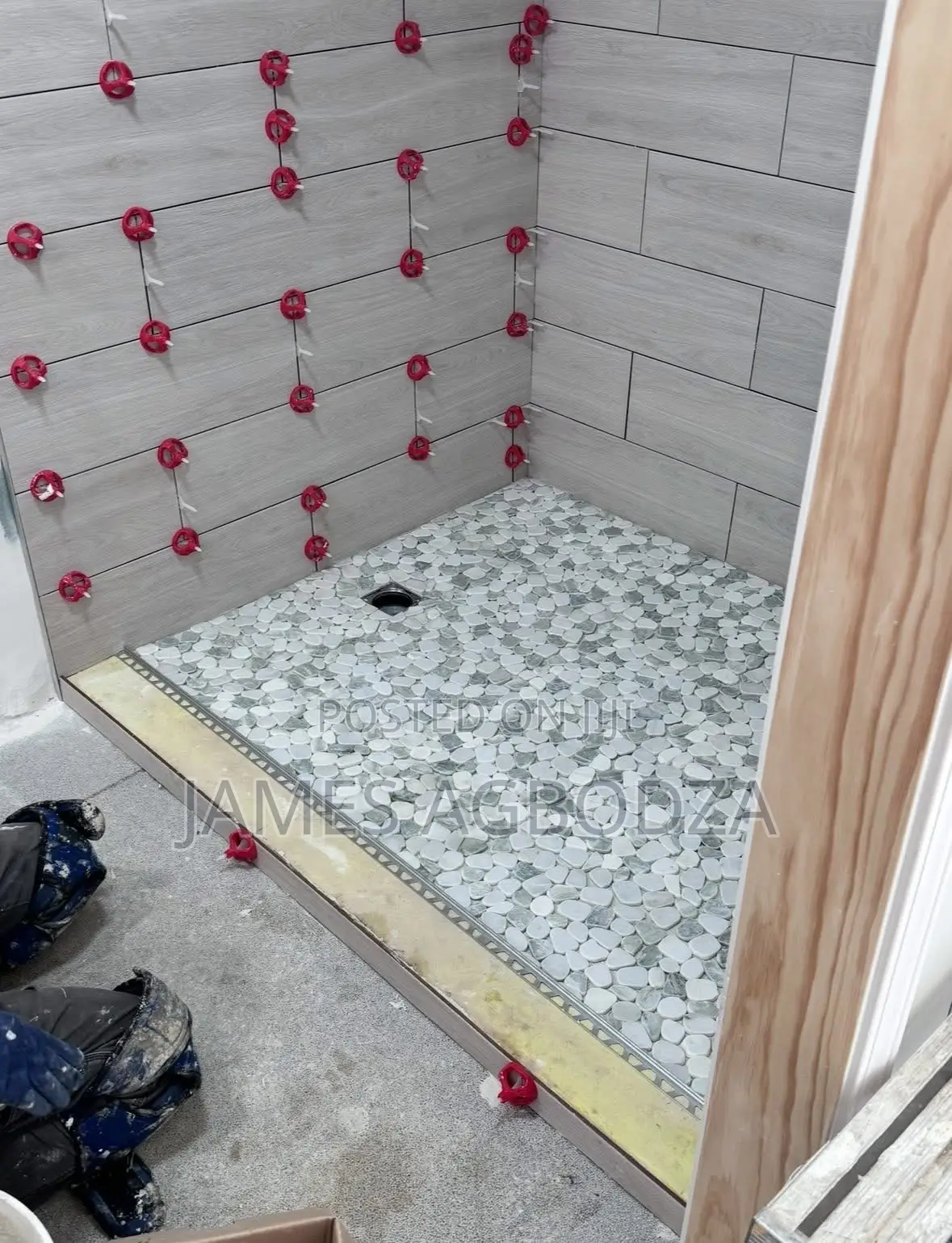 Professional Master Tiler
