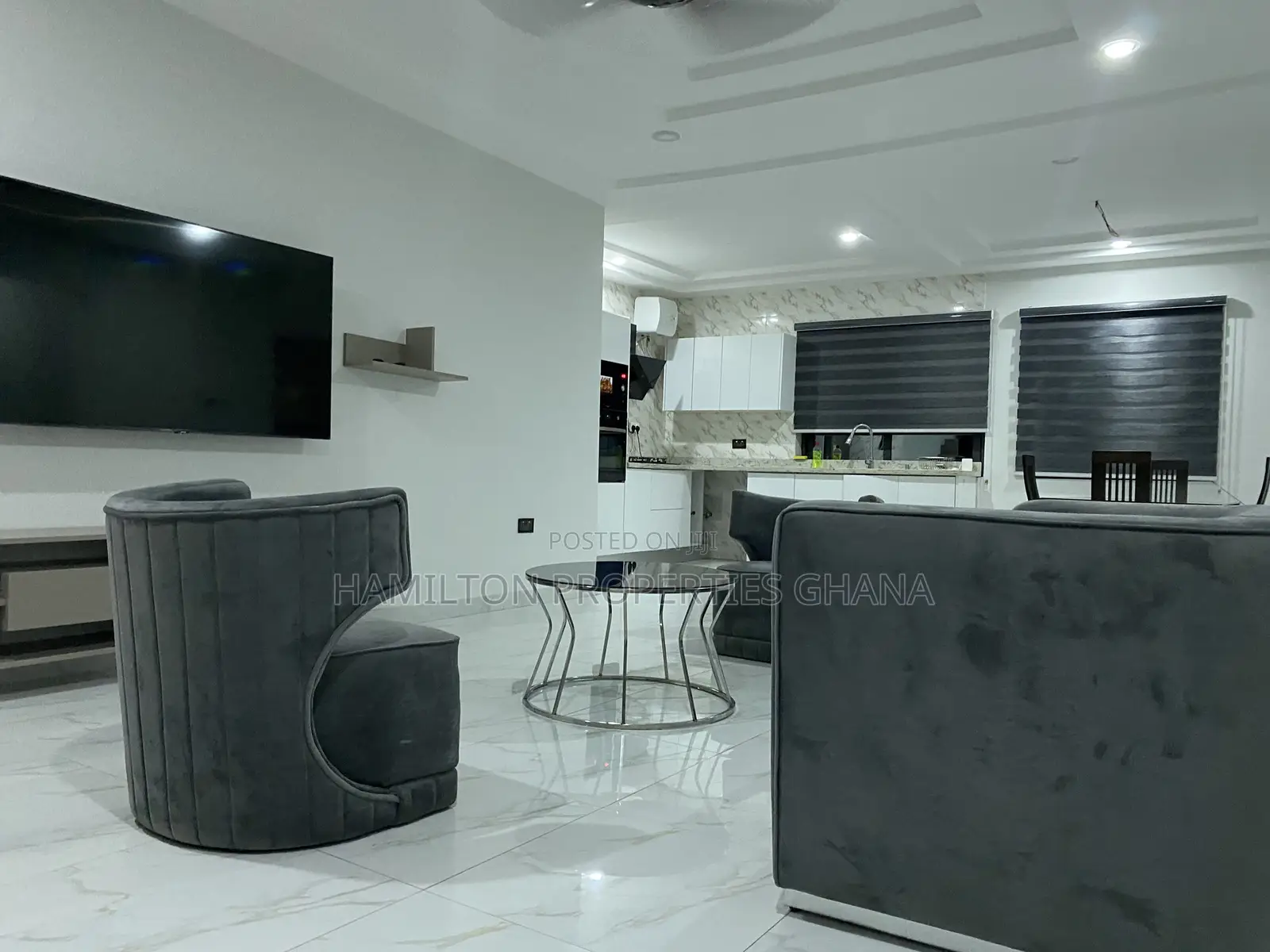 Furnished 2bdrm Apartment in School Junction for rent