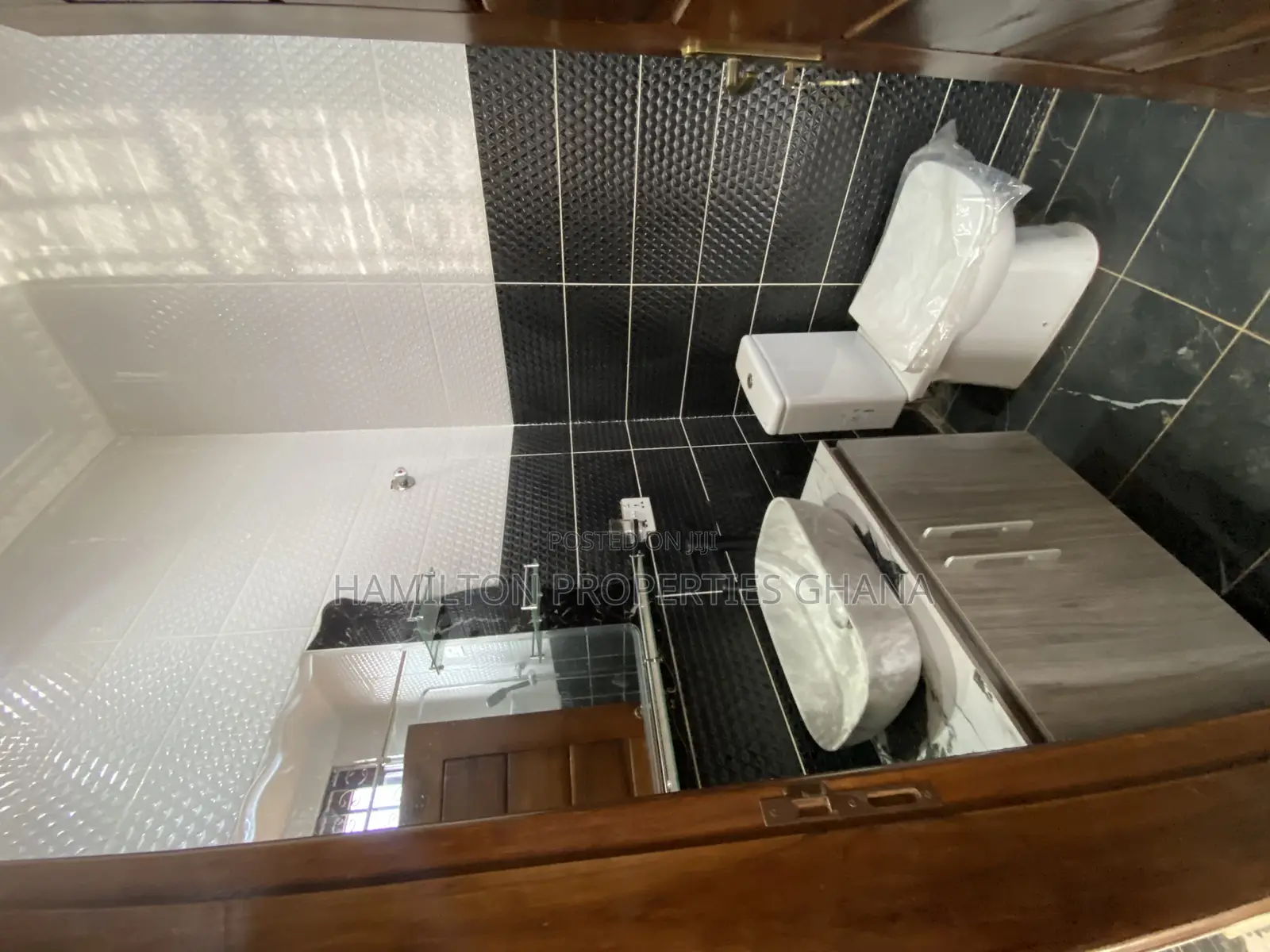 2bdrm Apartment in Adjiringanor, Ability for rent