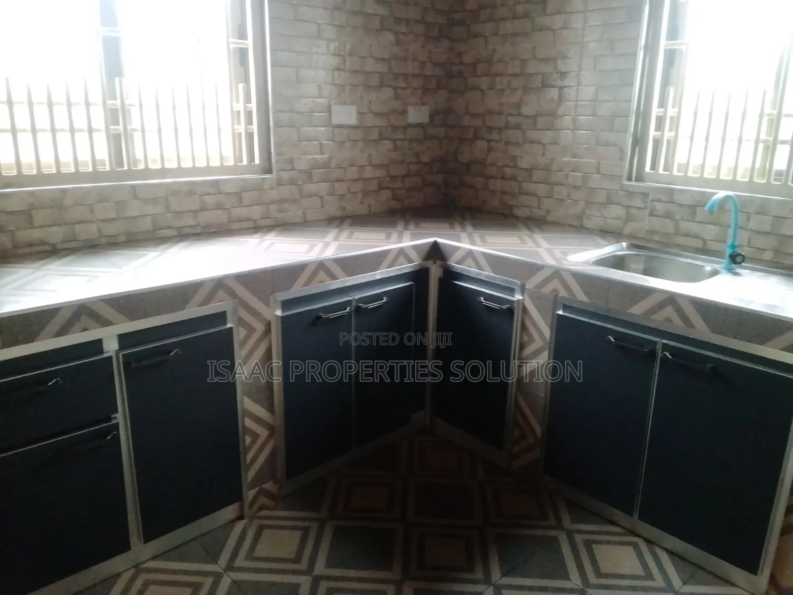 2bdrm Apartment in Isaac Properties, Takoradi for rent