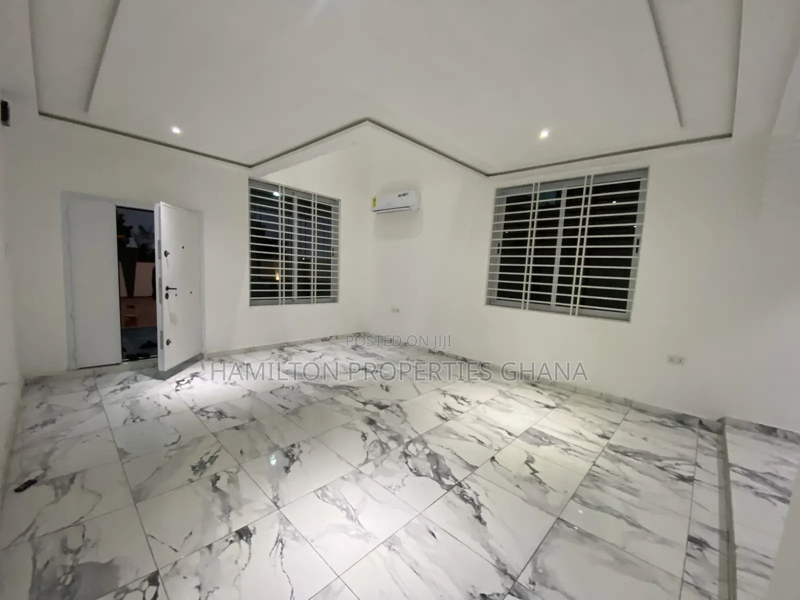 4bdrm House in Lakeside for sale