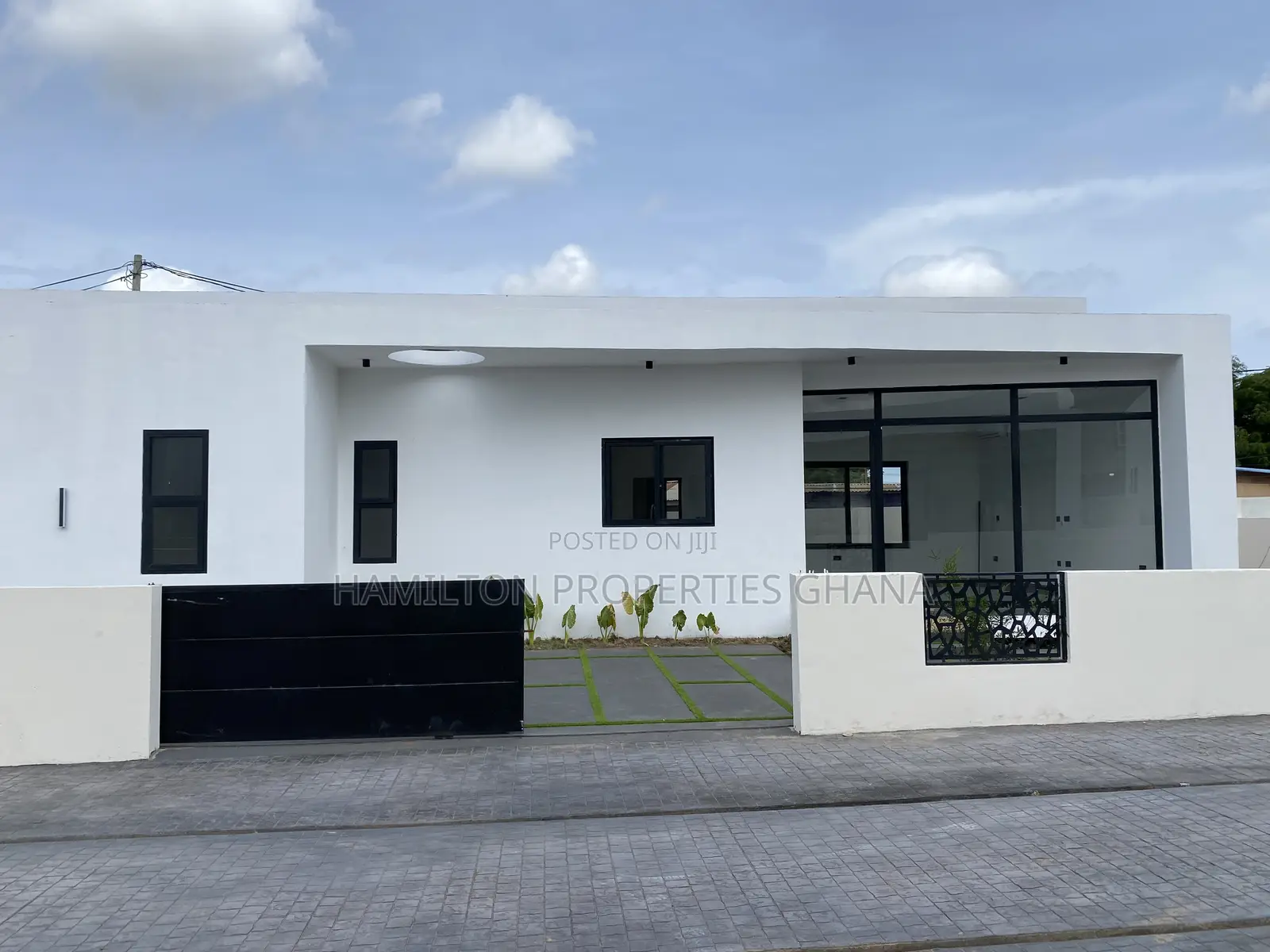 3bdrm Townhouse/Terrace in East Legon Hills for sale