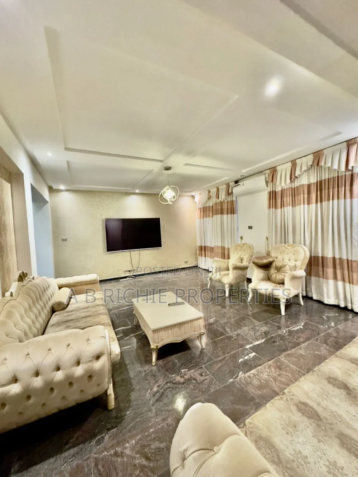 4bdrm Mansion in Ab Richie Properties, Cantonments for sale