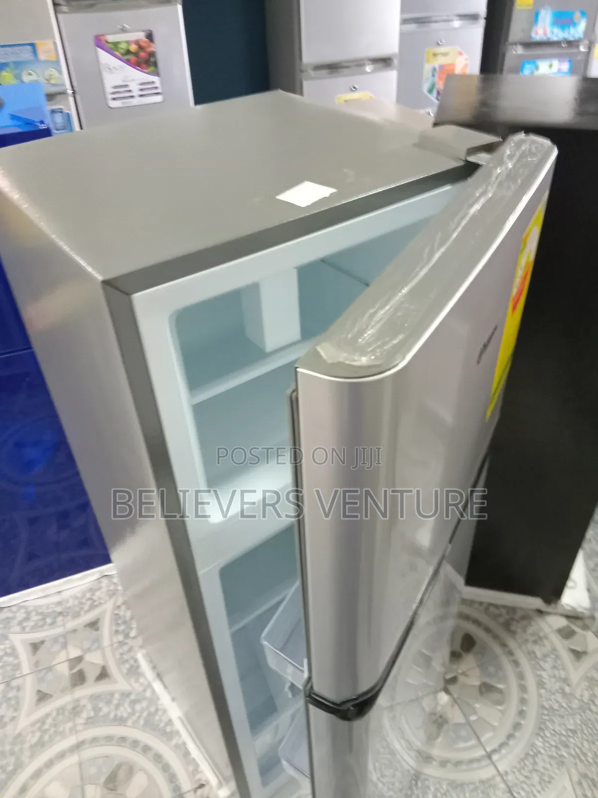 Fast Cooling Top Freezer Fridge STDF-140 Sigma Fridge 113l