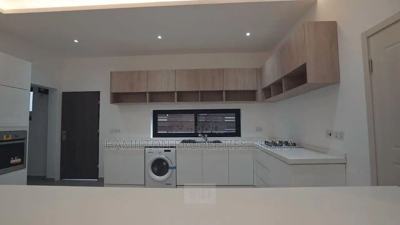 4bdrm House in East Legon for sale