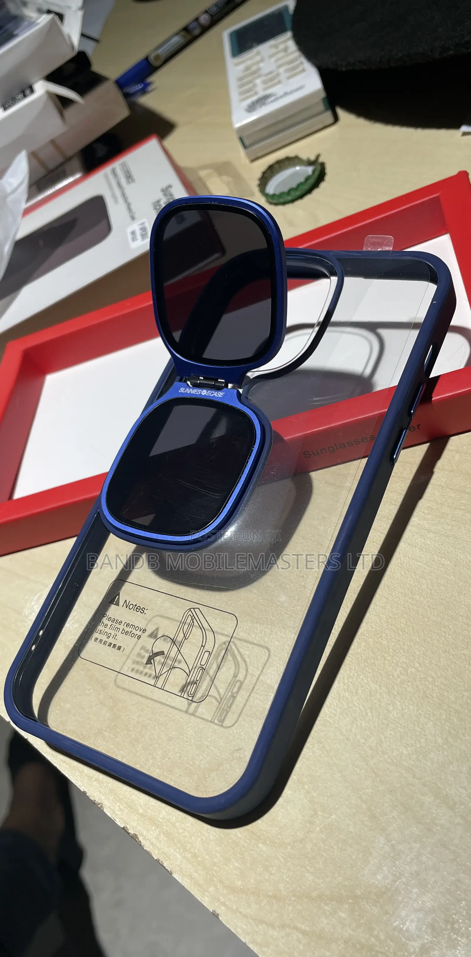 Magnetic Sunglasses Holder Case
