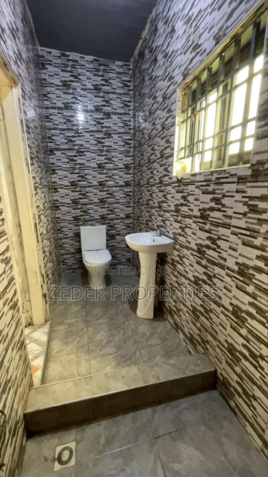 1bdrm Apartment in Kwabenya, Ashomang Estate for rent
