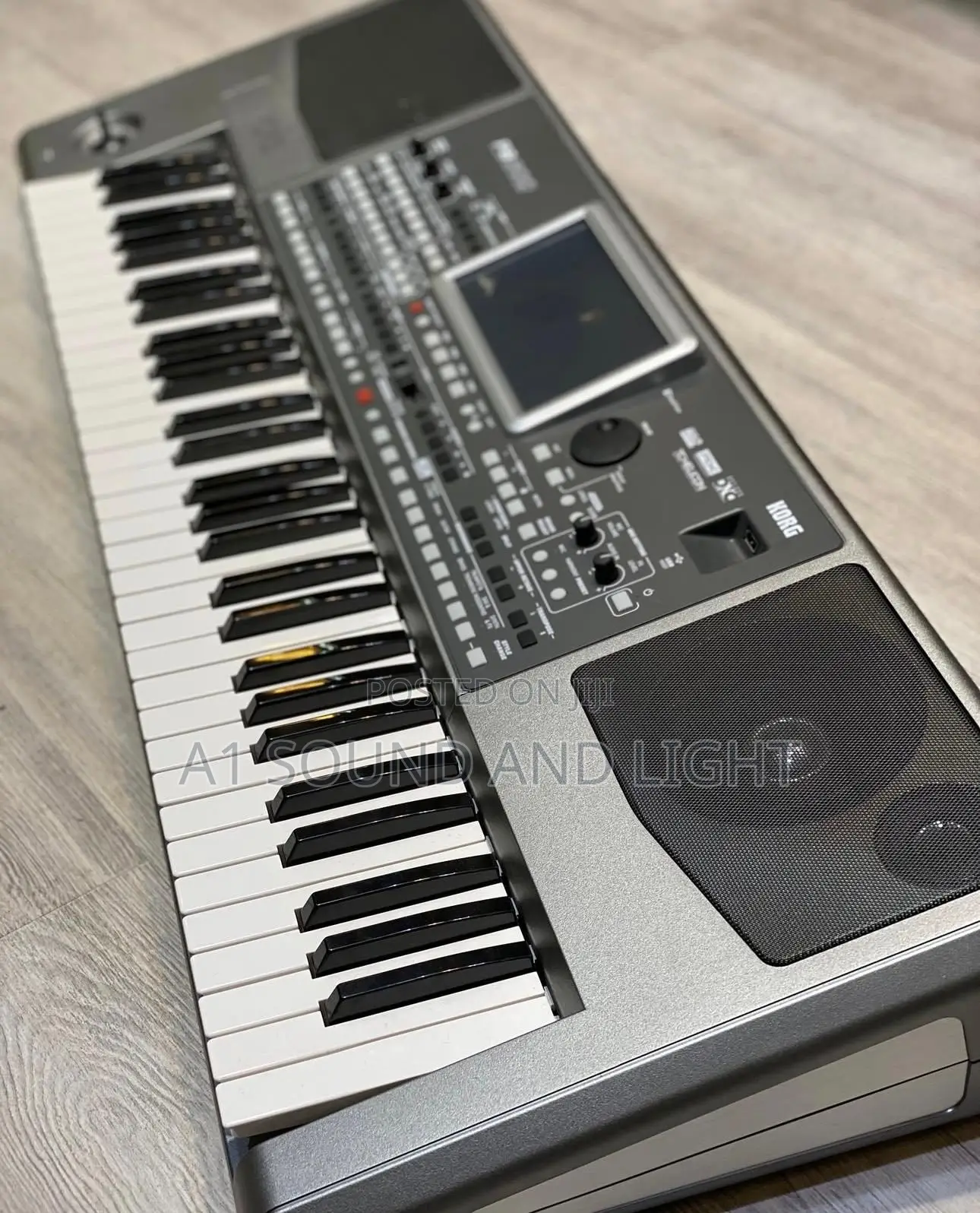 Korg Pa900 61 - Key Professional Arranger