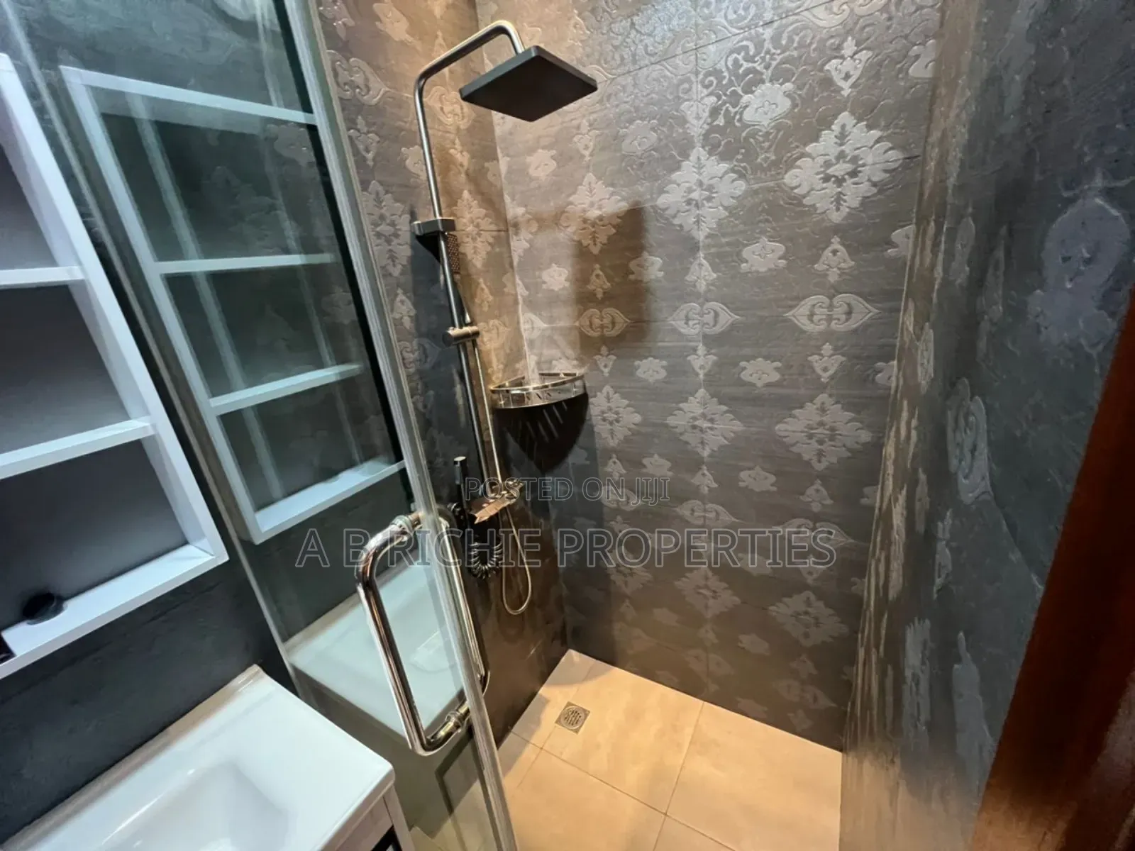 Furnished 3bdrm Apartment in Ab Richie Properties, Tseaddo for sale