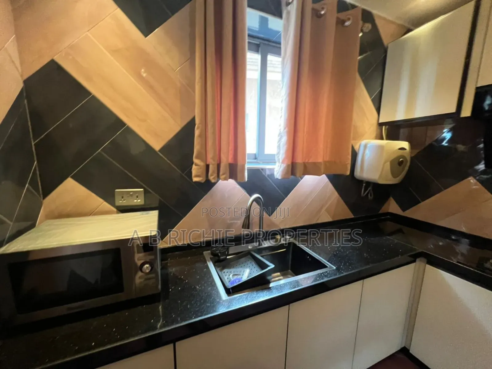 3 Bedroom Fully Furnished Apartment for Rent at Tse-Addo