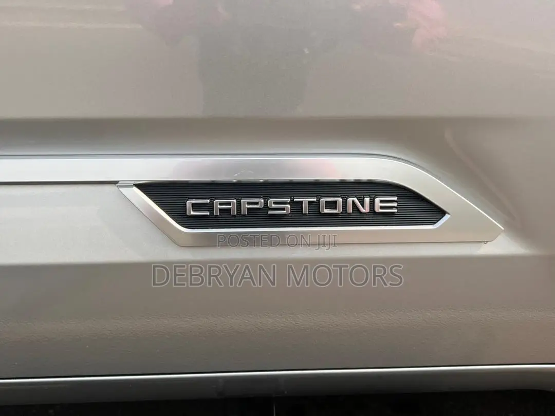Toyota Tundra Hybrid 2022 Silver