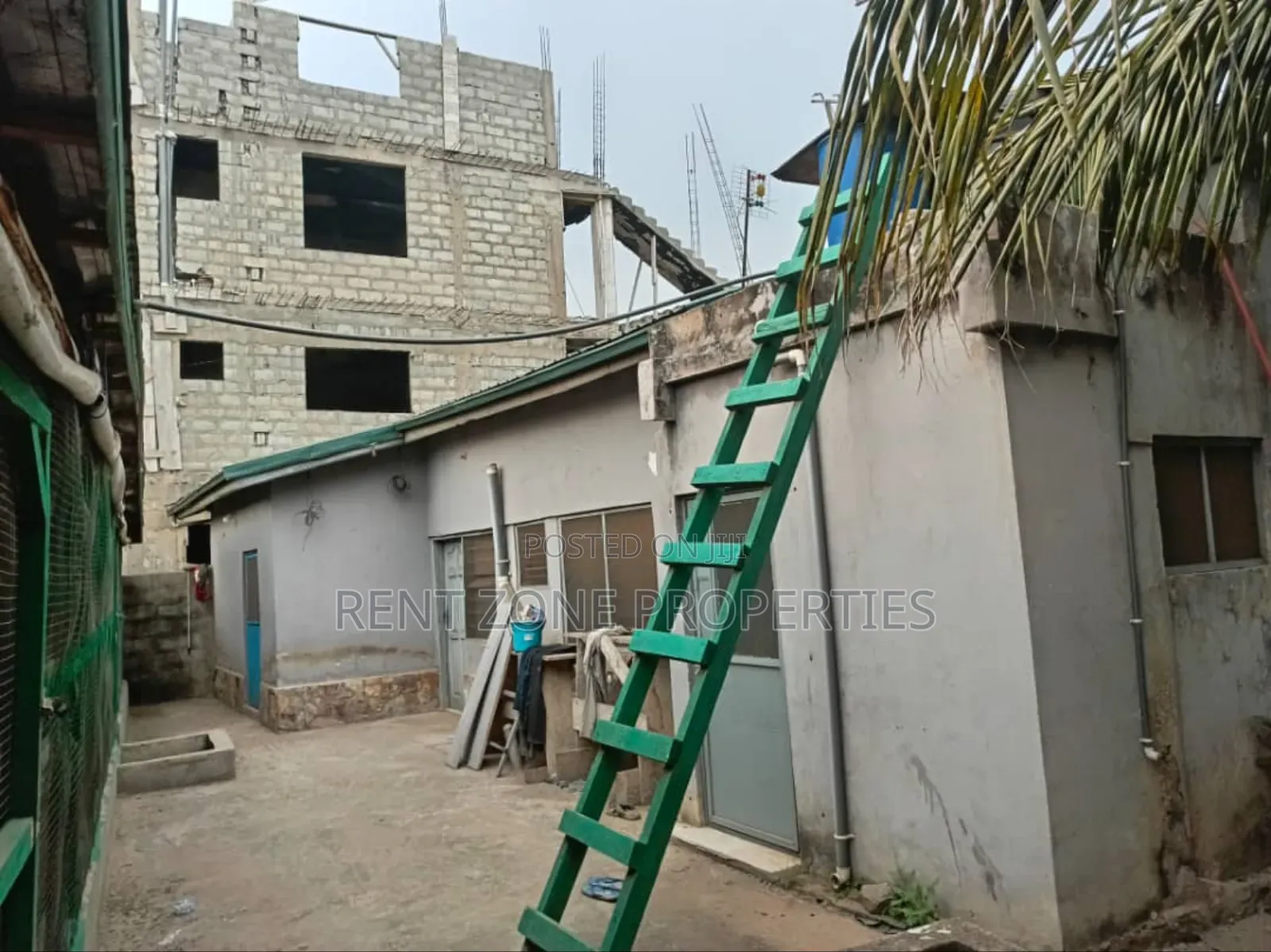 14bdrm Apartment in Rent Zone Properties, Ashaley Botwe for sale