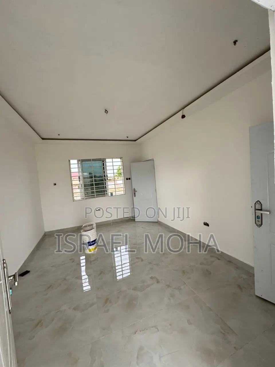 Newly Built Chamber N Hall Self Compound Lakeside Estate