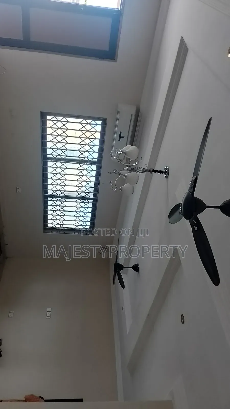 3bdrm House in Ashaley Botwe, School Junction for rent