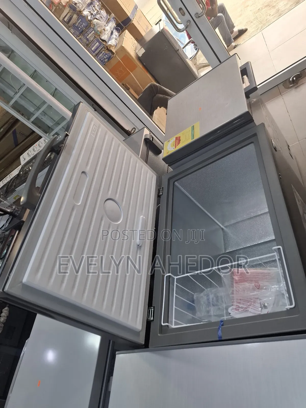 Neat Pearl Chest Freezer 199 Litres With Lock and Key for Sa