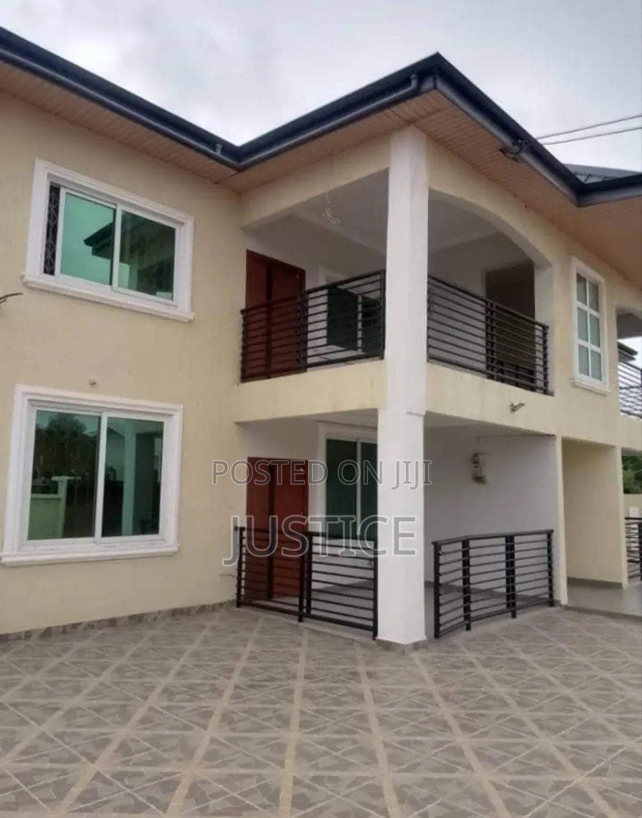 12bdrm Apartment in Com 18 Spintex for sale